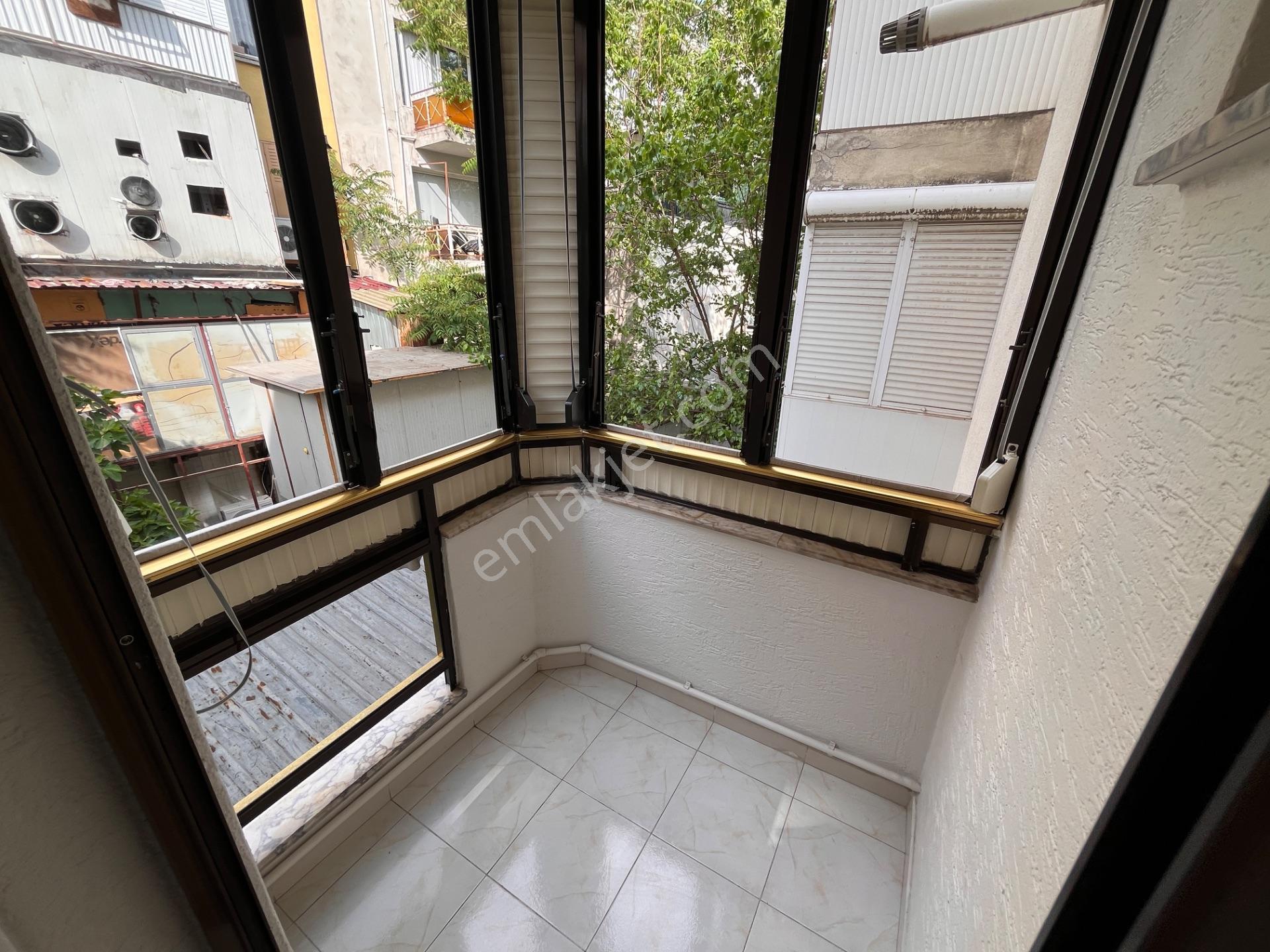 Şirinyerin Kalbinde Doğalgazlı Klimalı Arakat Geniş 3+1 Kiralık Daire - Görsel 12