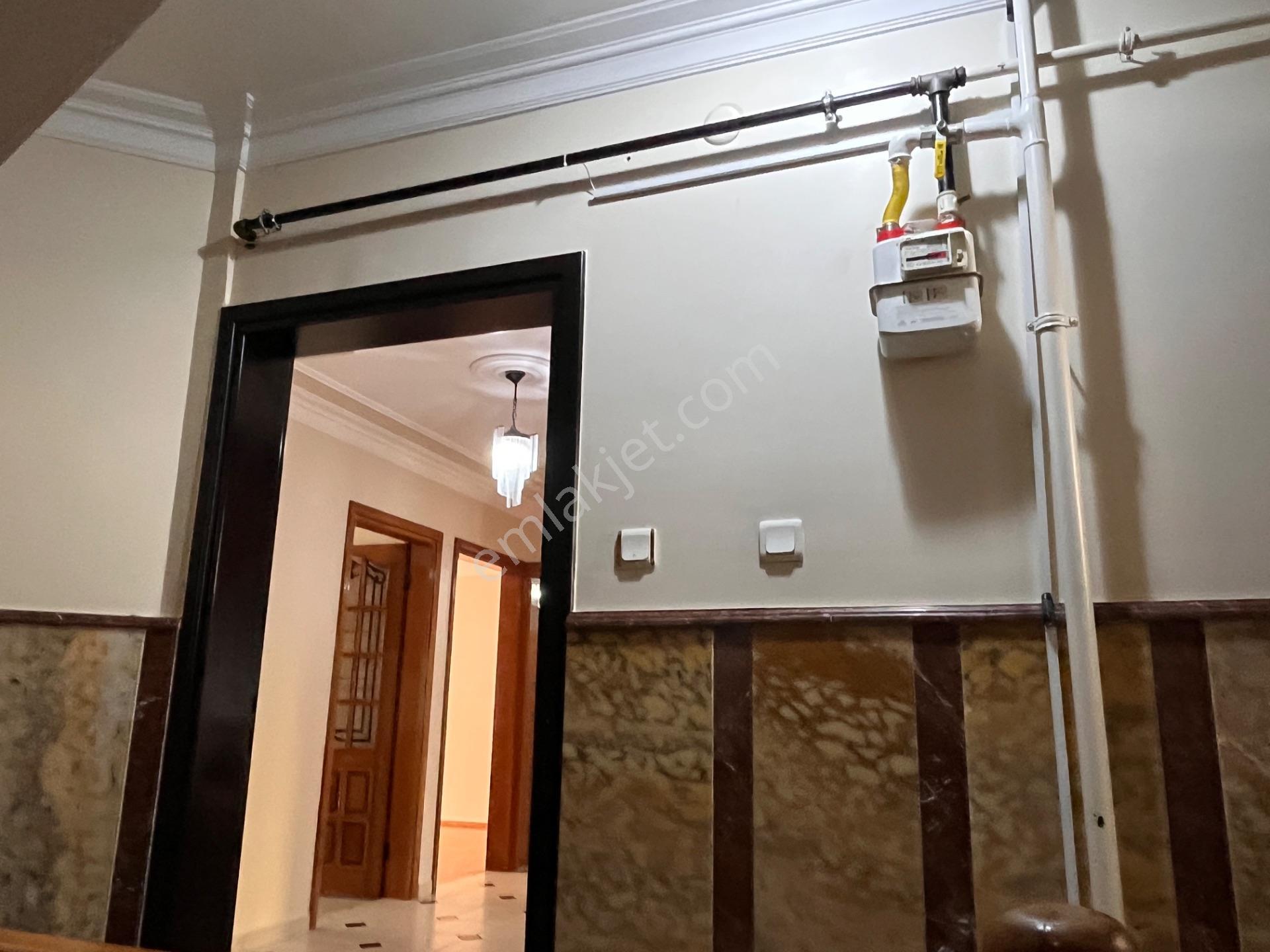 Şirinyerin Kalbinde Doğalgazlı Klimalı Arakat Geniş 3+1 Kiralık Daire - Görsel 3