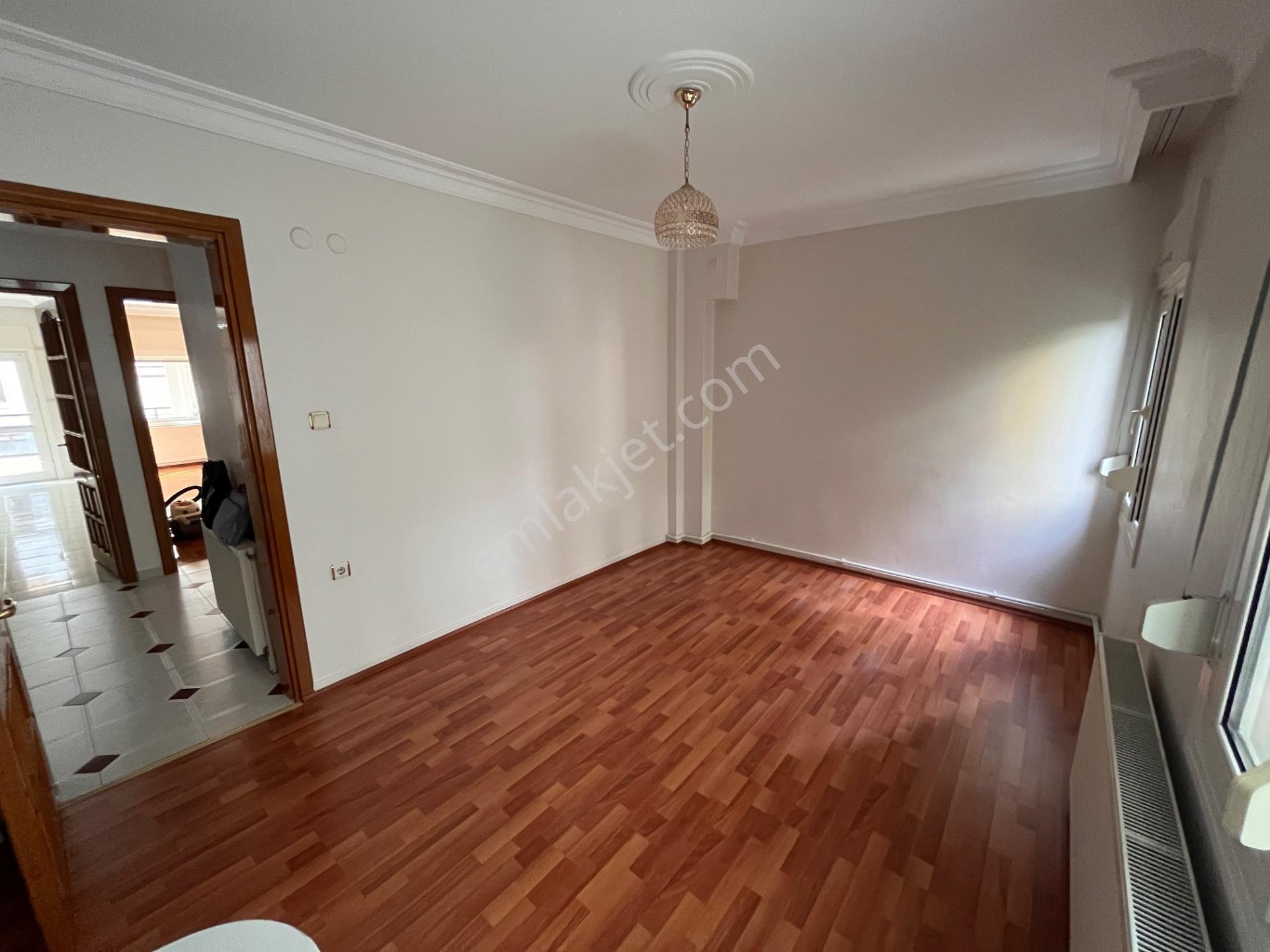 Şirinyerin Kalbinde Doğalgazlı Klimalı Arakat Geniş 3+1 Kiralık Daire - Görsel 16