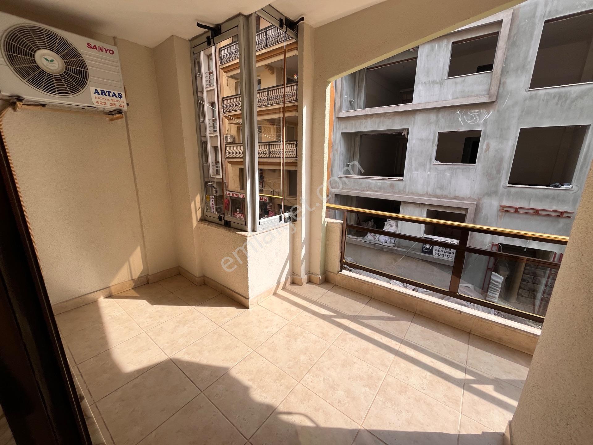 Şirinyerin Kalbinde Doğalgazlı Klimalı Arakat Geniş 3+1 Kiralık Daire - Görsel 7