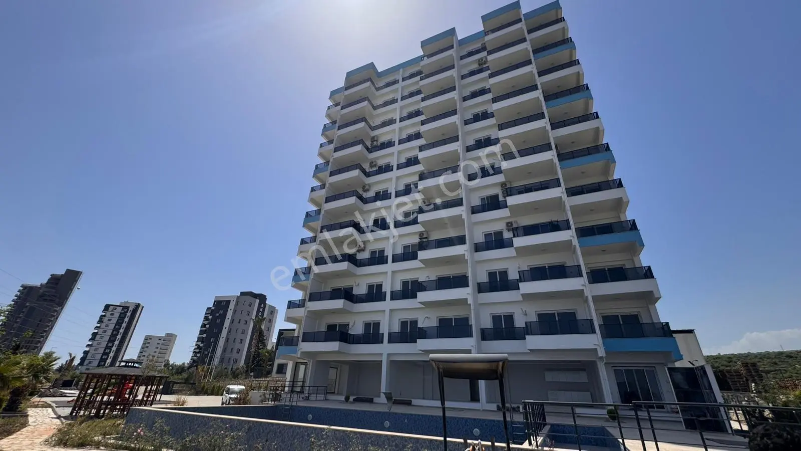 Ayaşta 2+1 Deniz Manzaralı Havuzlu Lüx Satılık Daire