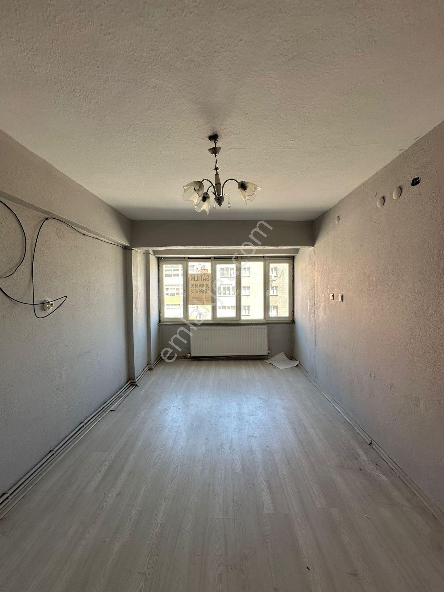 Gaziosmanpaşa Caddesinde Satılık Daire/ofis - Görsel 11