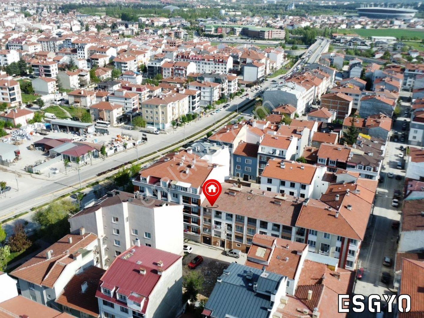 Esgyo'dan Ulusal Egemenlik Bulv. Kapalı Pazar Yeri Yakını 2+1 - Görsel 2
