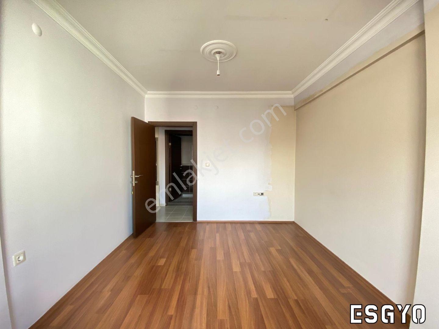 Esgyo'dan Ulusal Egemenlik Bulv. Kapalı Pazar Yeri Yakını 2+1 - Görsel 23