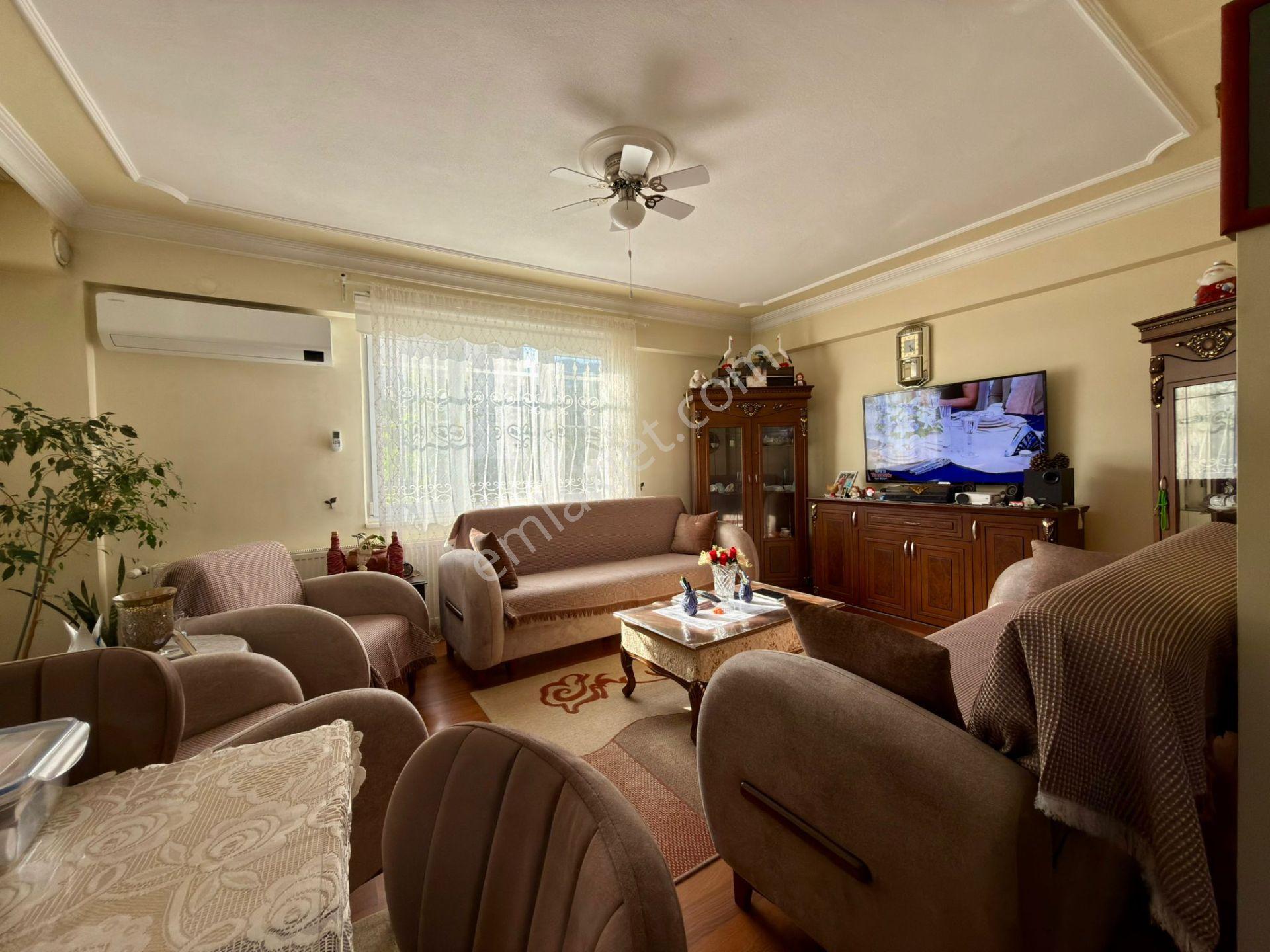 Yükselden Gürenin En Değerli Yerinde Tam Bağımsız 7+2eşsiz Villa - Görsel 18