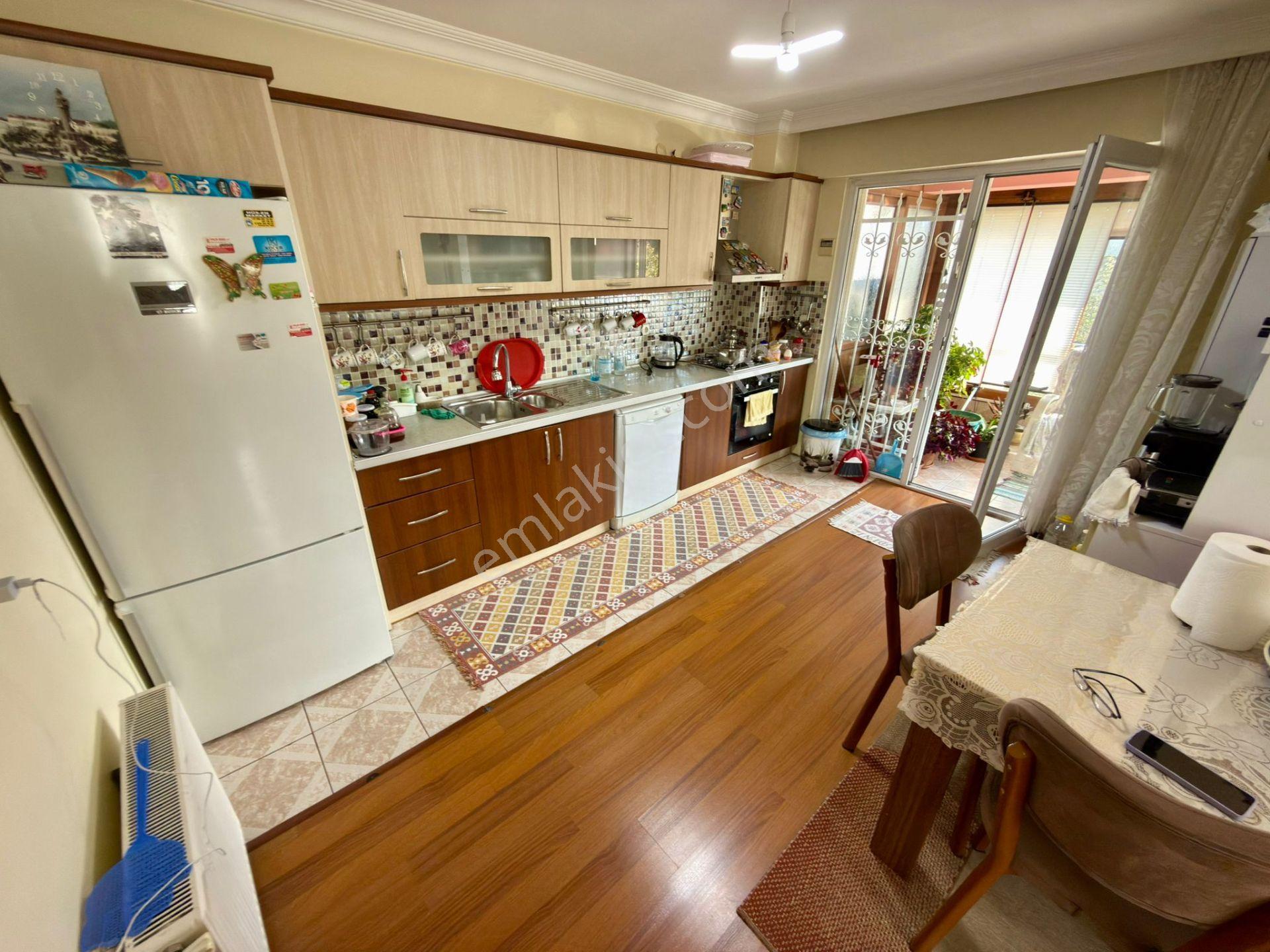 Yükselden Gürenin En Değerli Yerinde Tam Bağımsız 7+2eşsiz Villa - Görsel 23