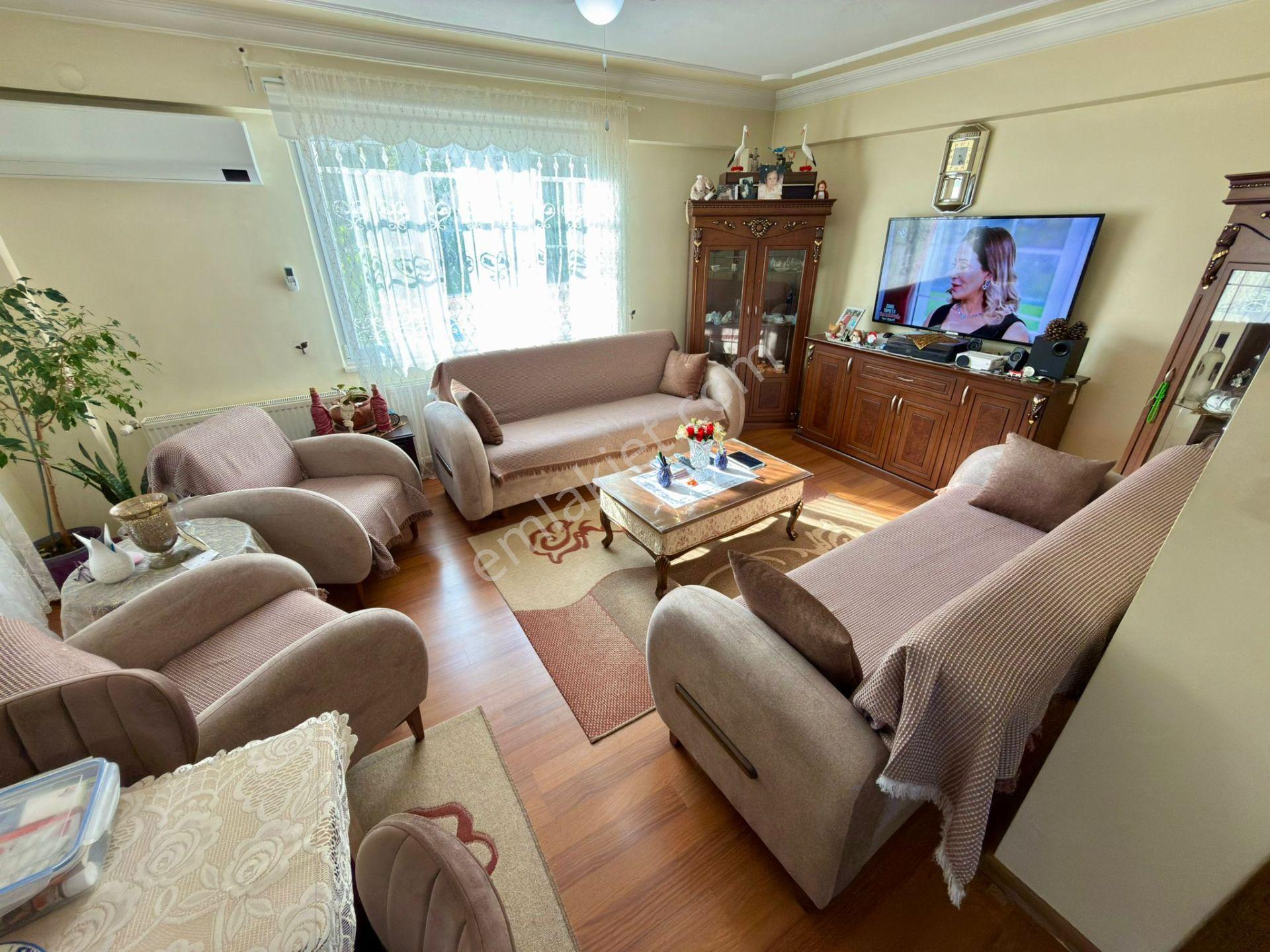 Yükselden Gürenin En Değerli Yerinde Tam Bağımsız 7+2eşsiz Villa - Görsel 19