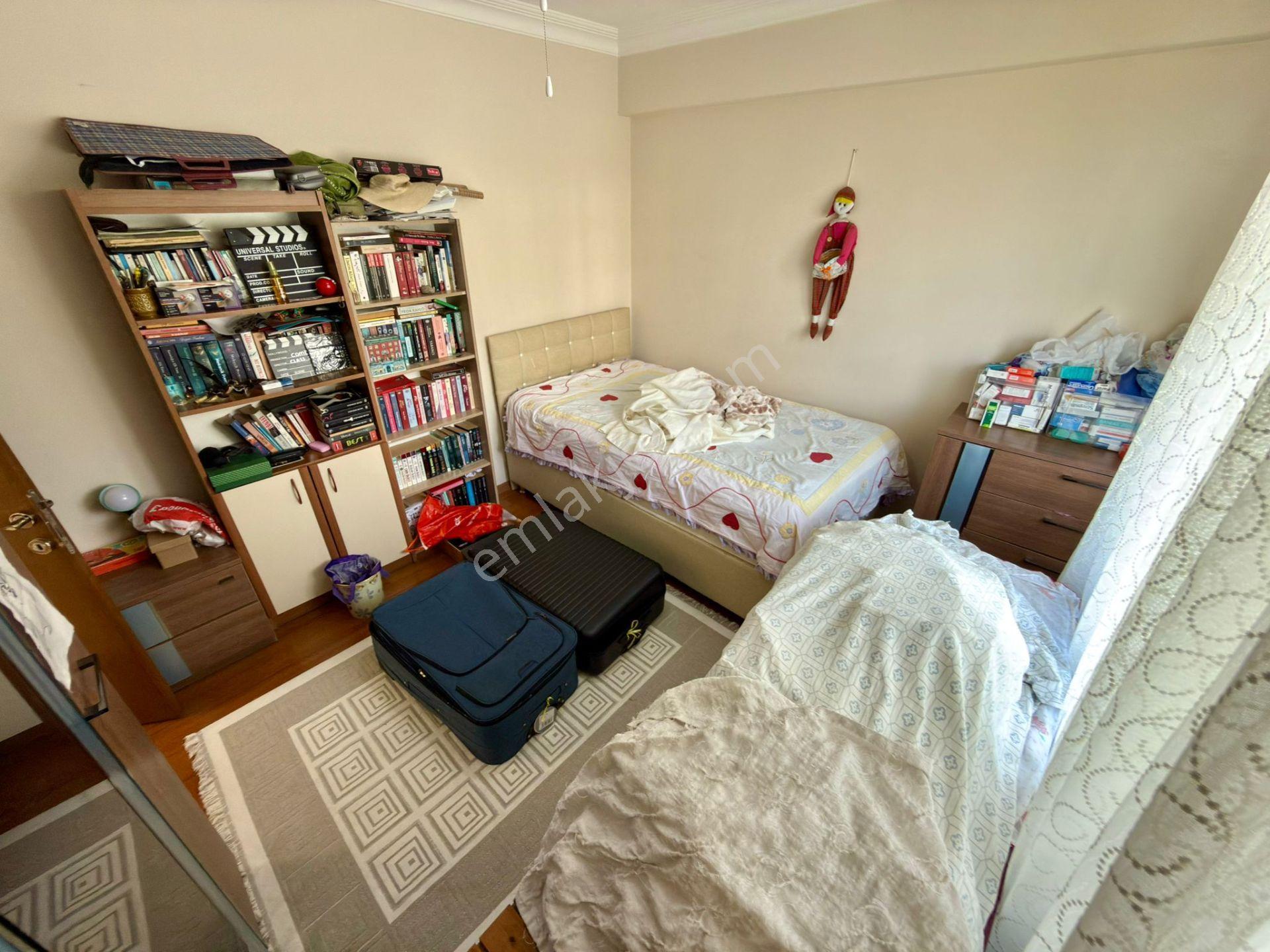 Yükselden Gürenin En Değerli Yerinde Tam Bağımsız 7+2eşsiz Villa - Görsel 32