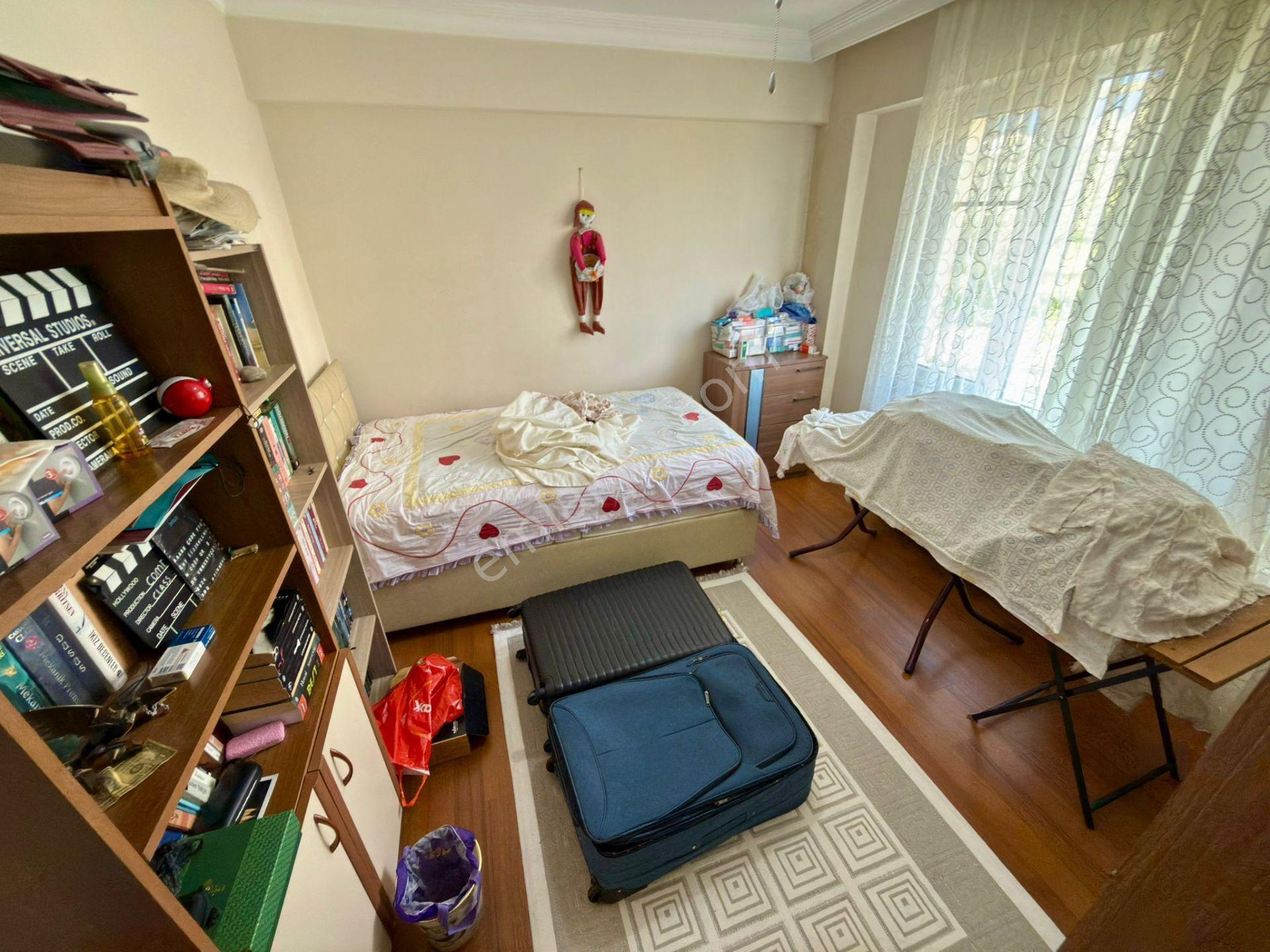 Yükselden Gürenin En Değerli Yerinde Tam Bağımsız 7+2eşsiz Villa - Görsel 31