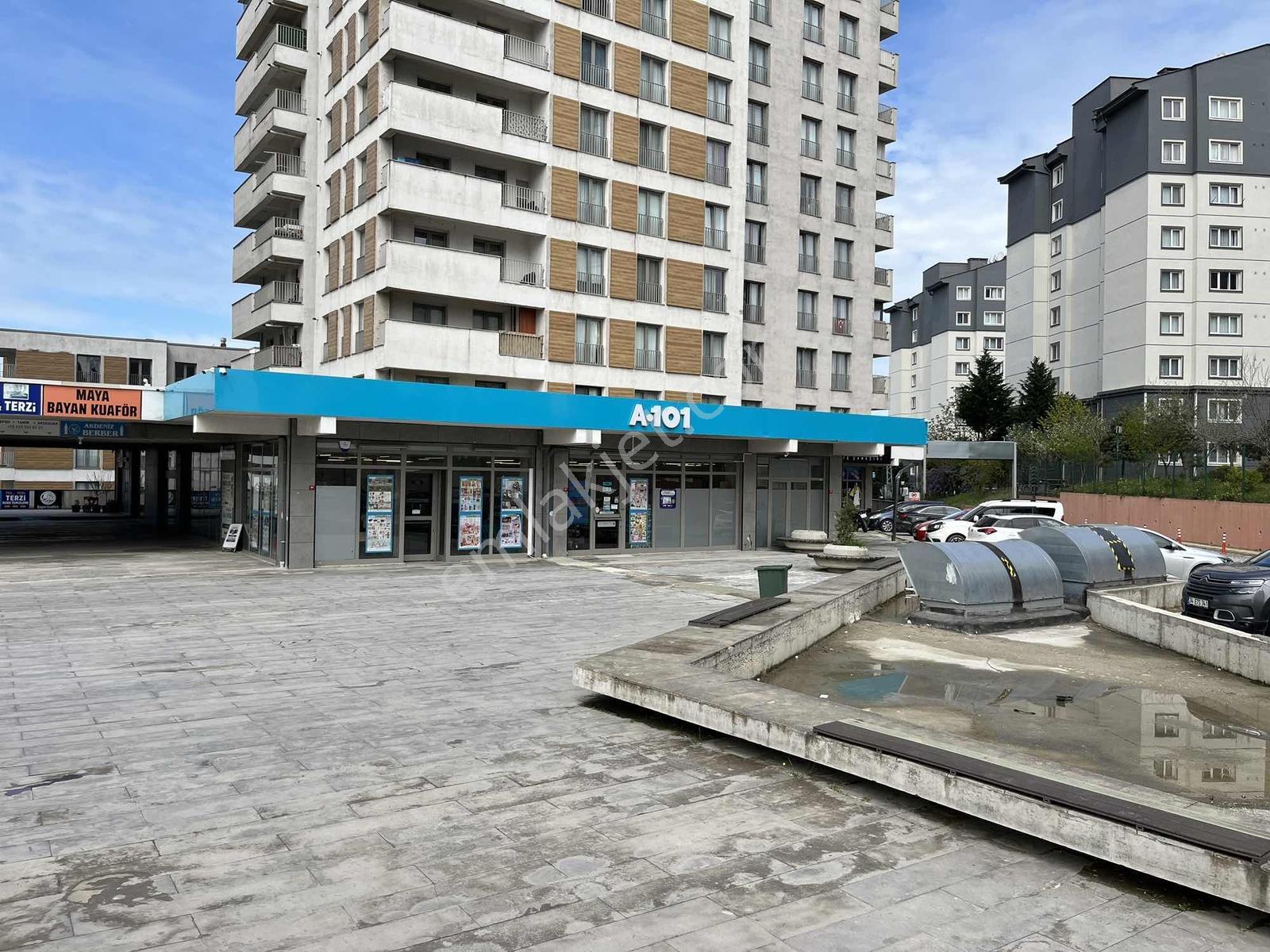 Kayaşehir Fenertepe Çarşı Dükkanlarda Devren İç Giyim Mağazası - Görsel 24