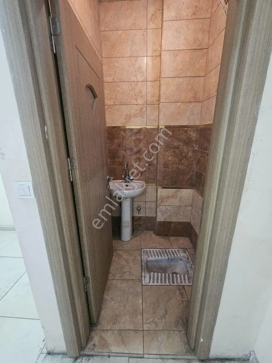 Bağcılarda Kaçırılmayacak Fırsat! 180m² Çift Katlı Dükkan - Görsel 2