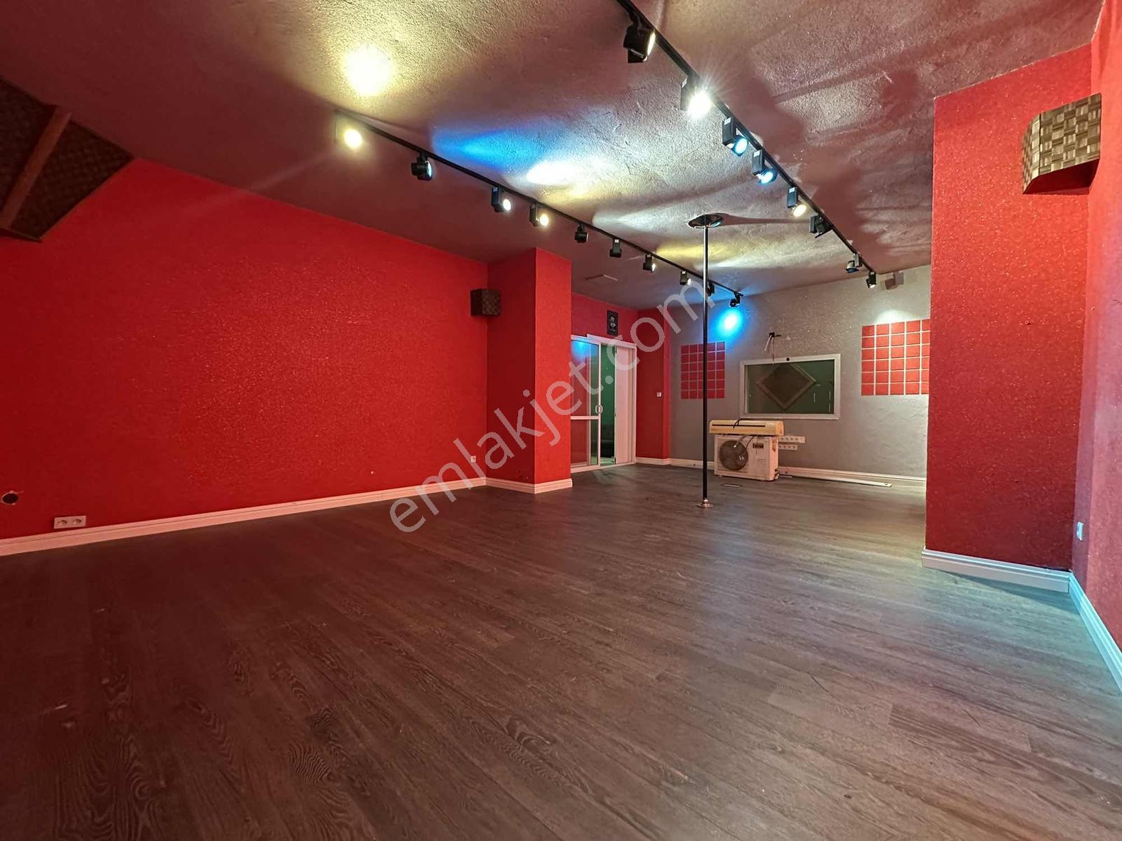 Uluç Mahallesinde Bir Çok İşe Uygun 155m2 Kiralık Dükkan - Görsel 13