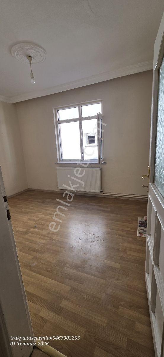 Kapaklı Gazi Ortaokulu Dibinde Kiralık 2+1 Daire - Görsel 4