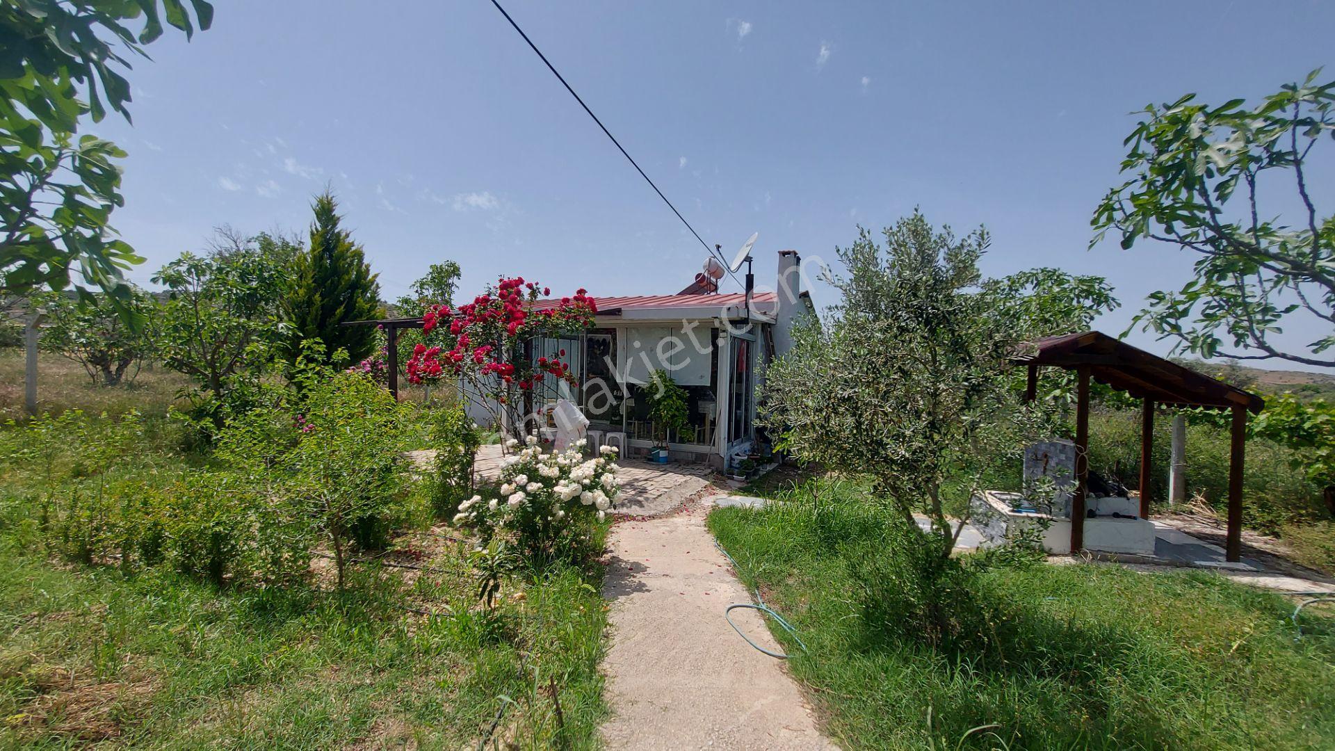 Film Gibi Bir Yaşam,başrolde Siz!tire Ayaklı Kırı’da Tam Donanımlı 1743m² İçinde Bahçeli Müstakil Ev - Görsel 2