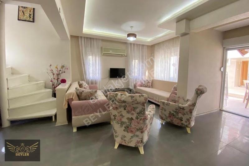 Kadriye'de Kiralık Havuzlu, Eşyalı 3+1 Triplex Villa