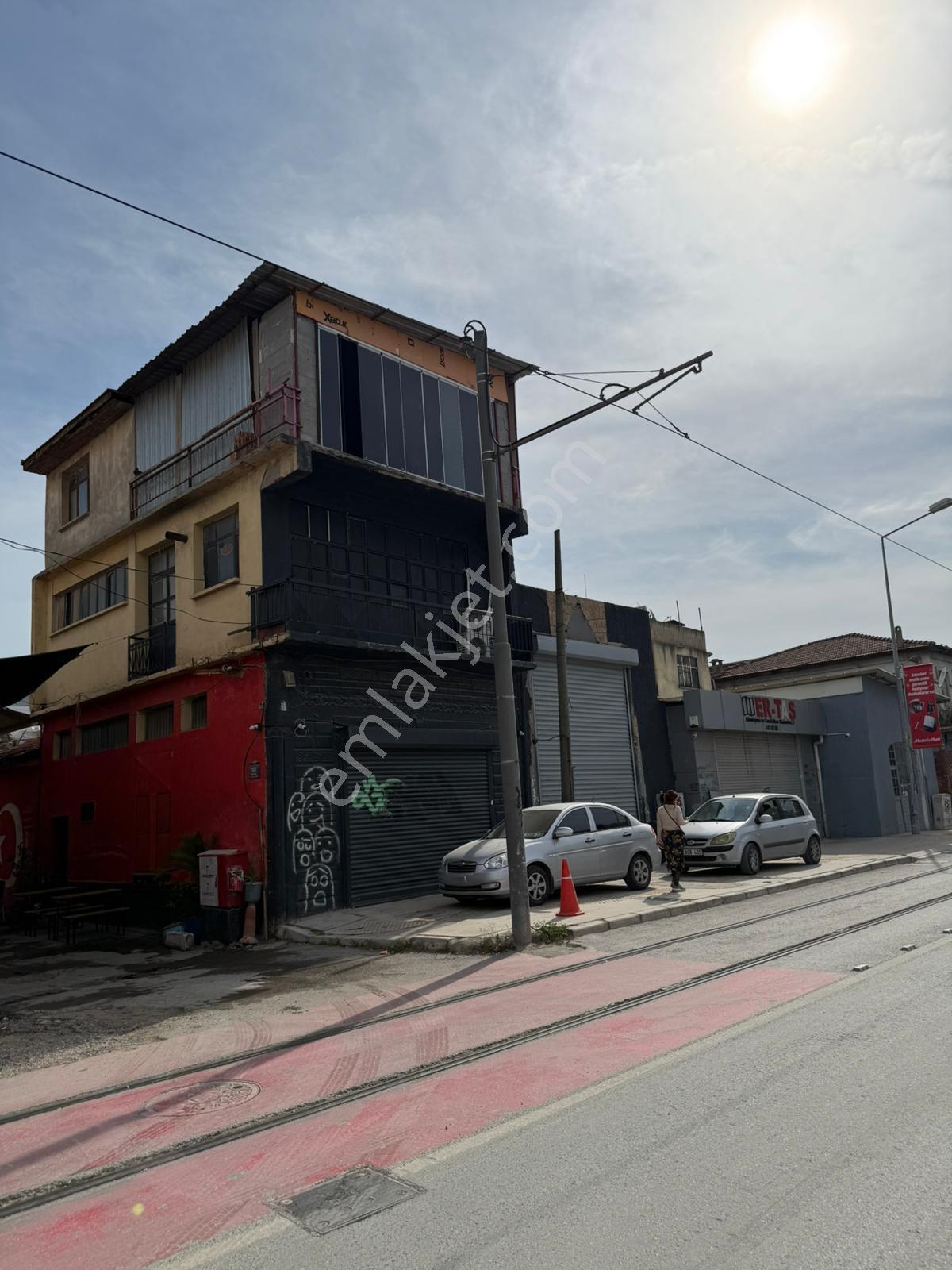 Umurbey Mah. Şehitlik Caddesi 3 Katlı Devren Kiralık Dükkan - Görsel 17