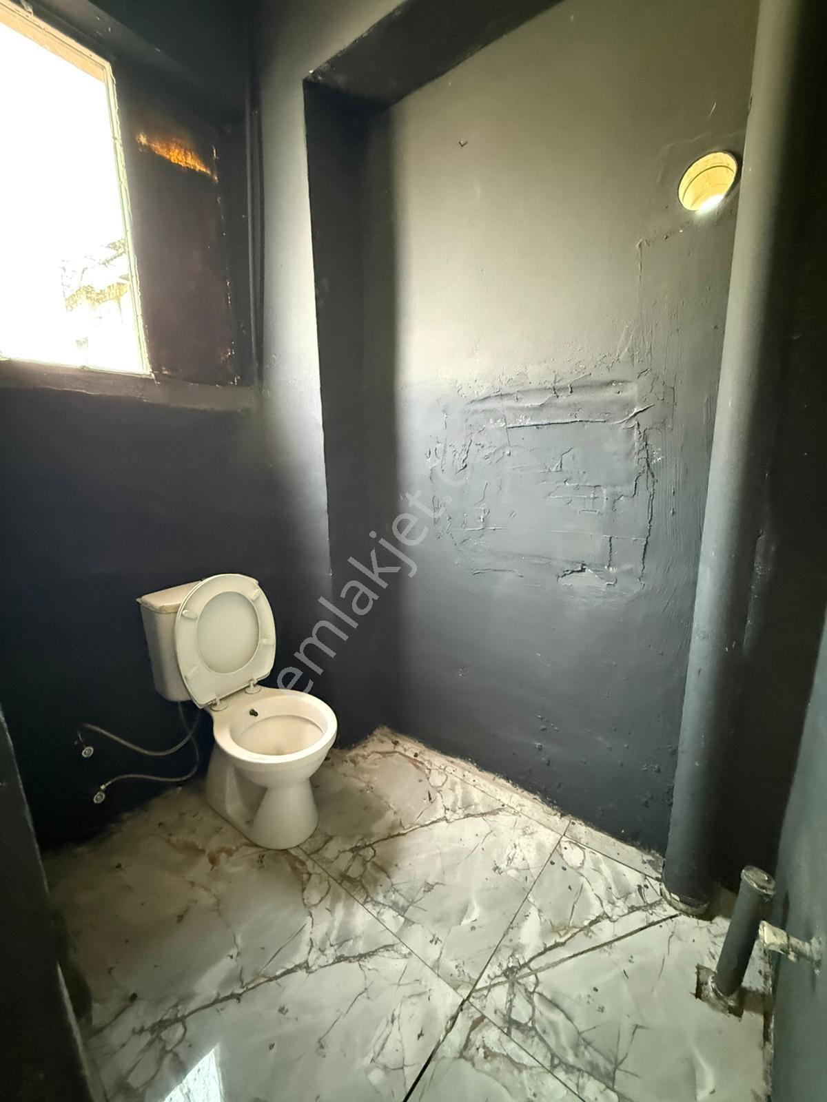 Umurbey Mah. Şehitlik Caddesi 3 Katlı Devren Kiralık Dükkan - Görsel 27