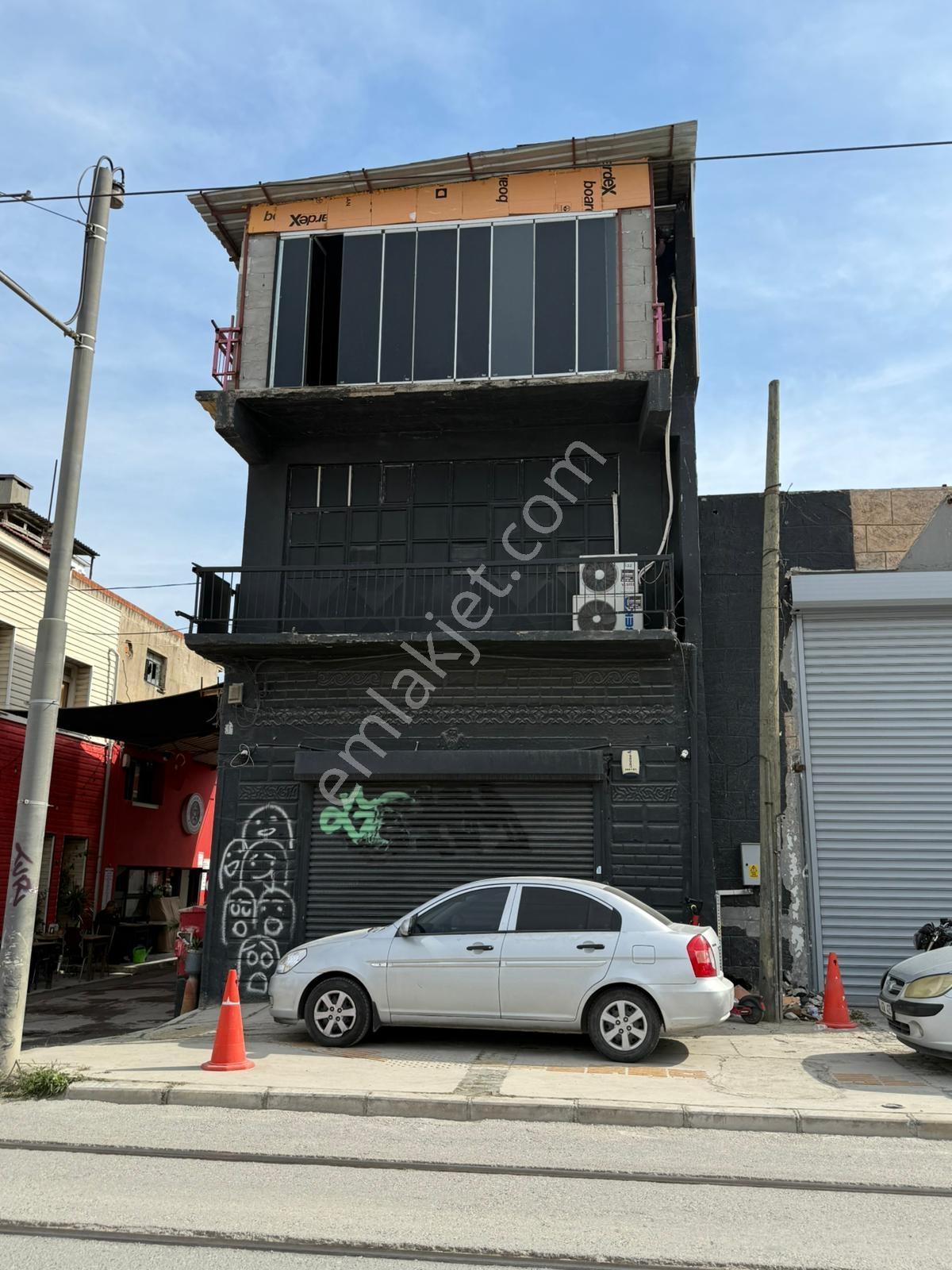 Umurbey Mah. Şehitlik Caddesi 3 Katlı Devren Kiralık Dükkan - Görsel 4