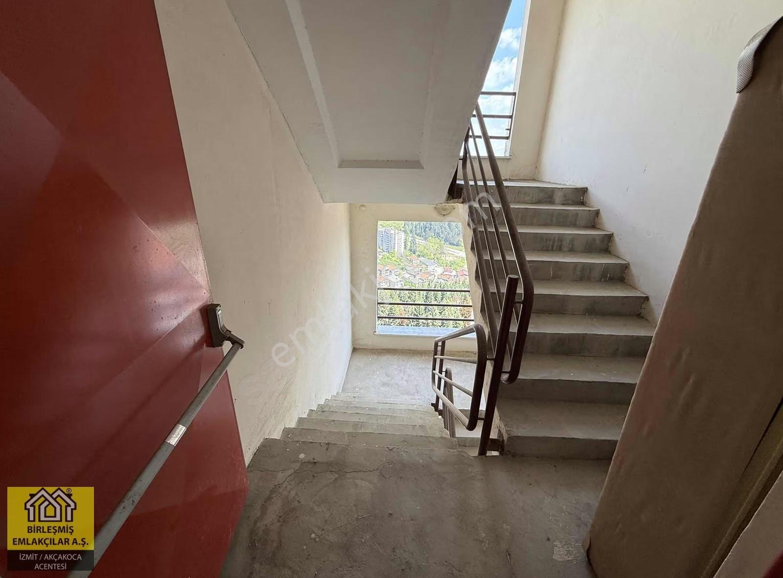 Akçakoca Toki Konutları Şehir Manzaralı 3+1 Arakat Kiralık Daire - Görsel 22