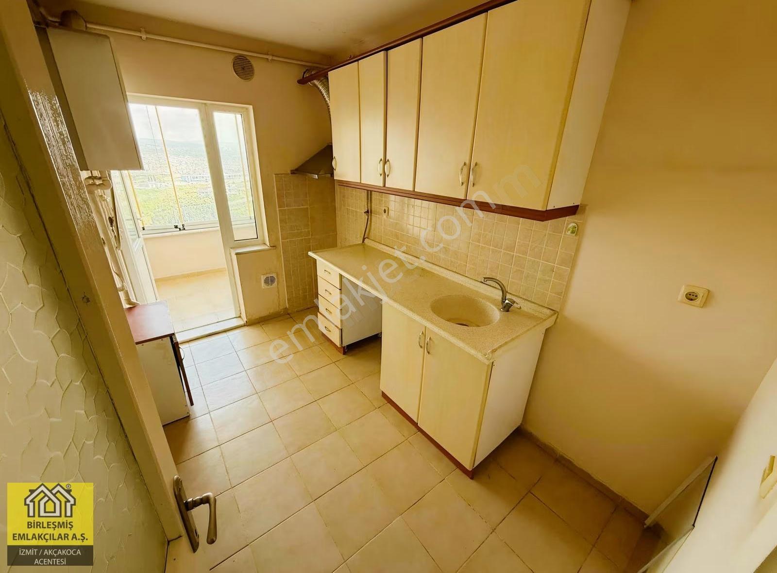 Akçakoca Toki Konutları Şehir Manzaralı 3+1 Arakat Kiralık Daire - Görsel 25