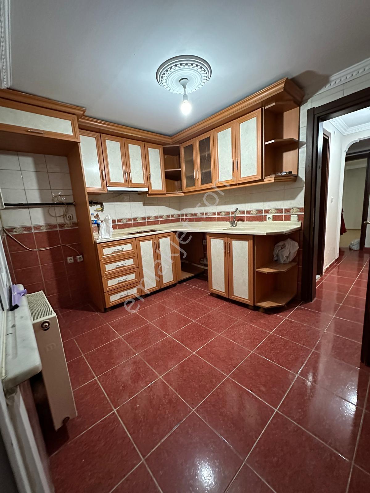 Esenyurt Kıraç'ta 2+1 Kiralık Daire