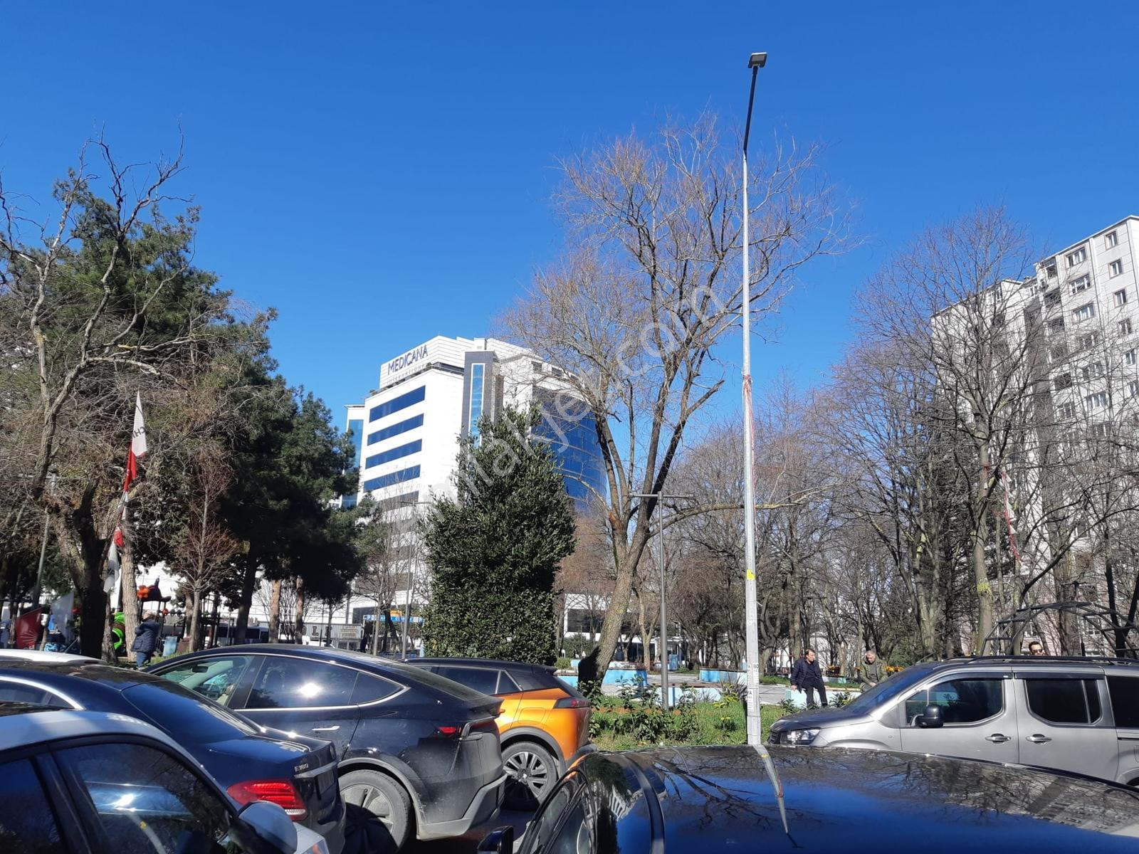 Beylikdüzü Cumhuriyet Çarşısı Avm İçi Eşyalı Satılık Dükkan - Görsel 28