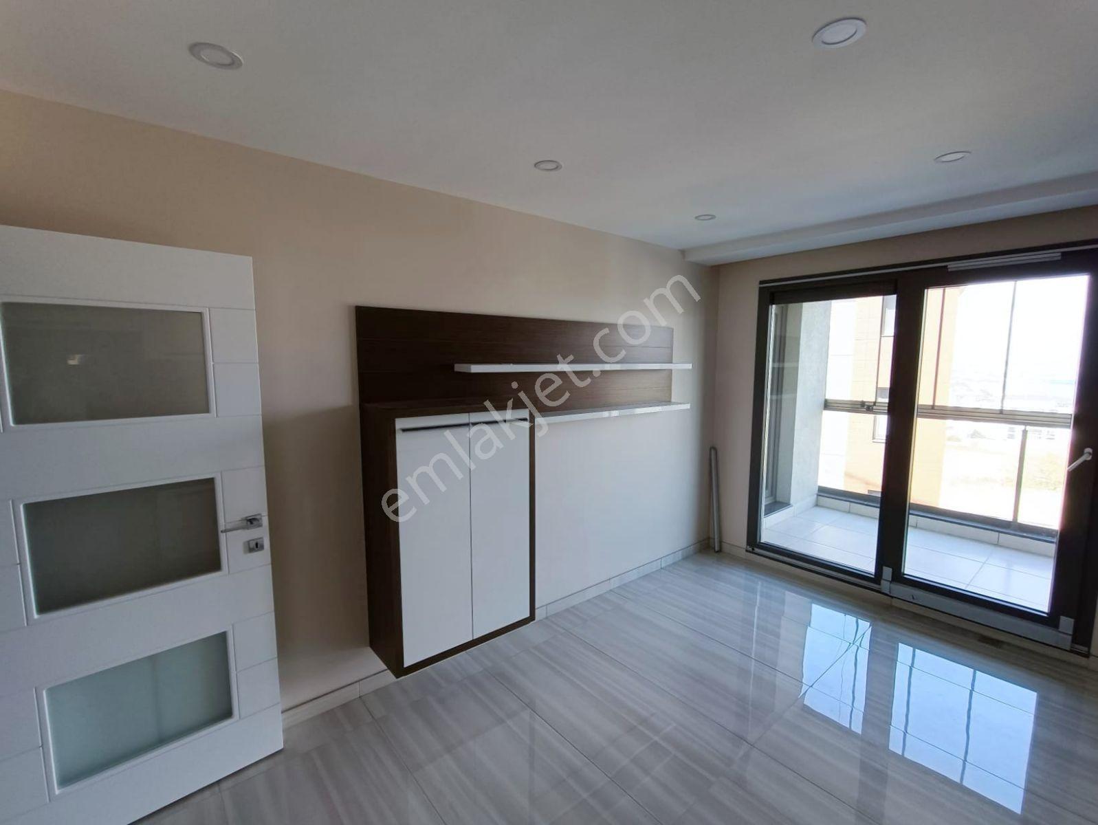 Royal Plus Sitesi Deniz Ve Göl Manzaralı Satılık 3+1 Boş Daire - Görsel 10