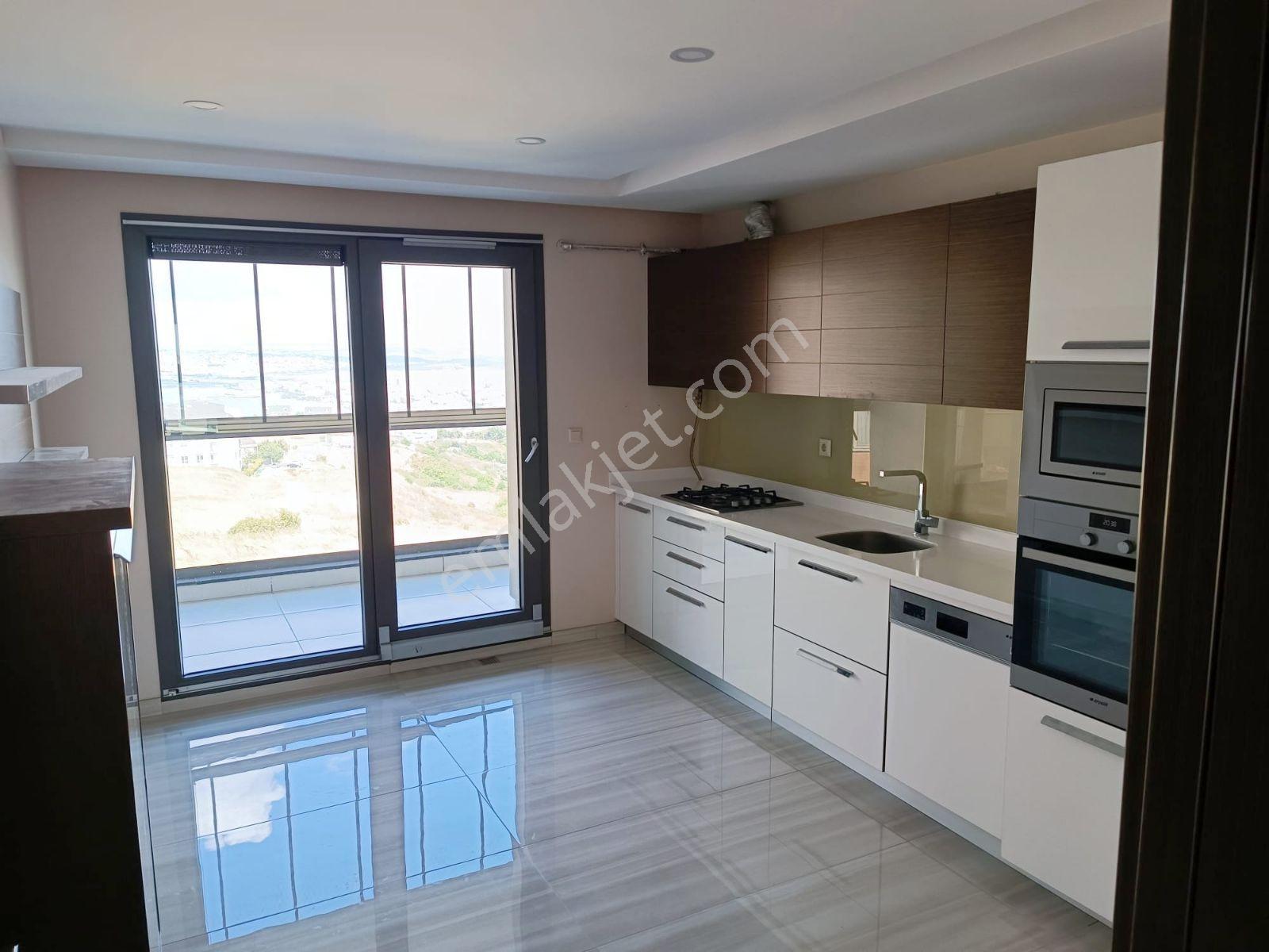 Royal Plus Sitesi Deniz Ve Göl Manzaralı Satılık 3+1 Boş Daire - Görsel 3