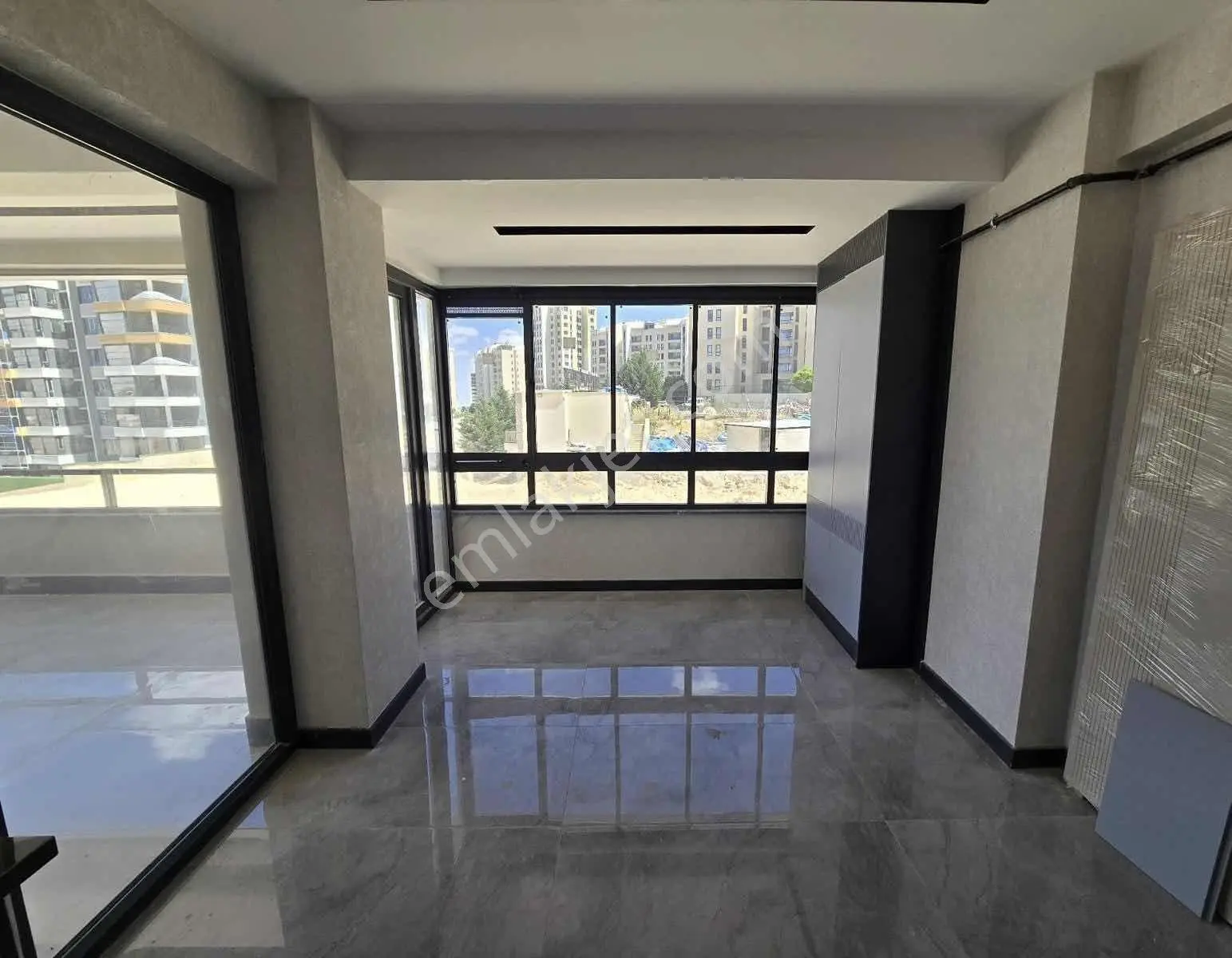 Antepia Yanın Da Ultra Lüxs 3.5+1 Sıfır Daire Ön Cephe - Görsel 4