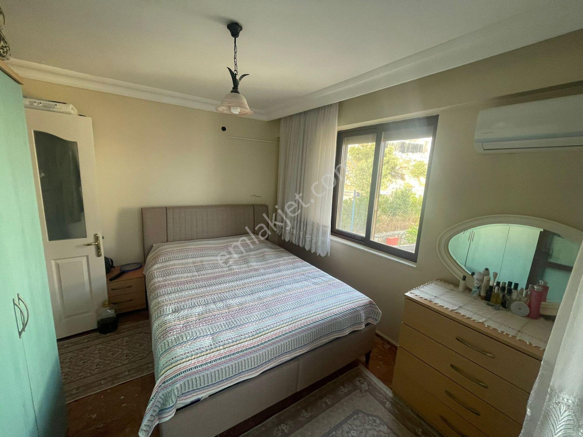 Muhteşem Deniz Manzaralı Bahçeli Önü Açık Köşe Konum Lüks Villa - Görsel 30