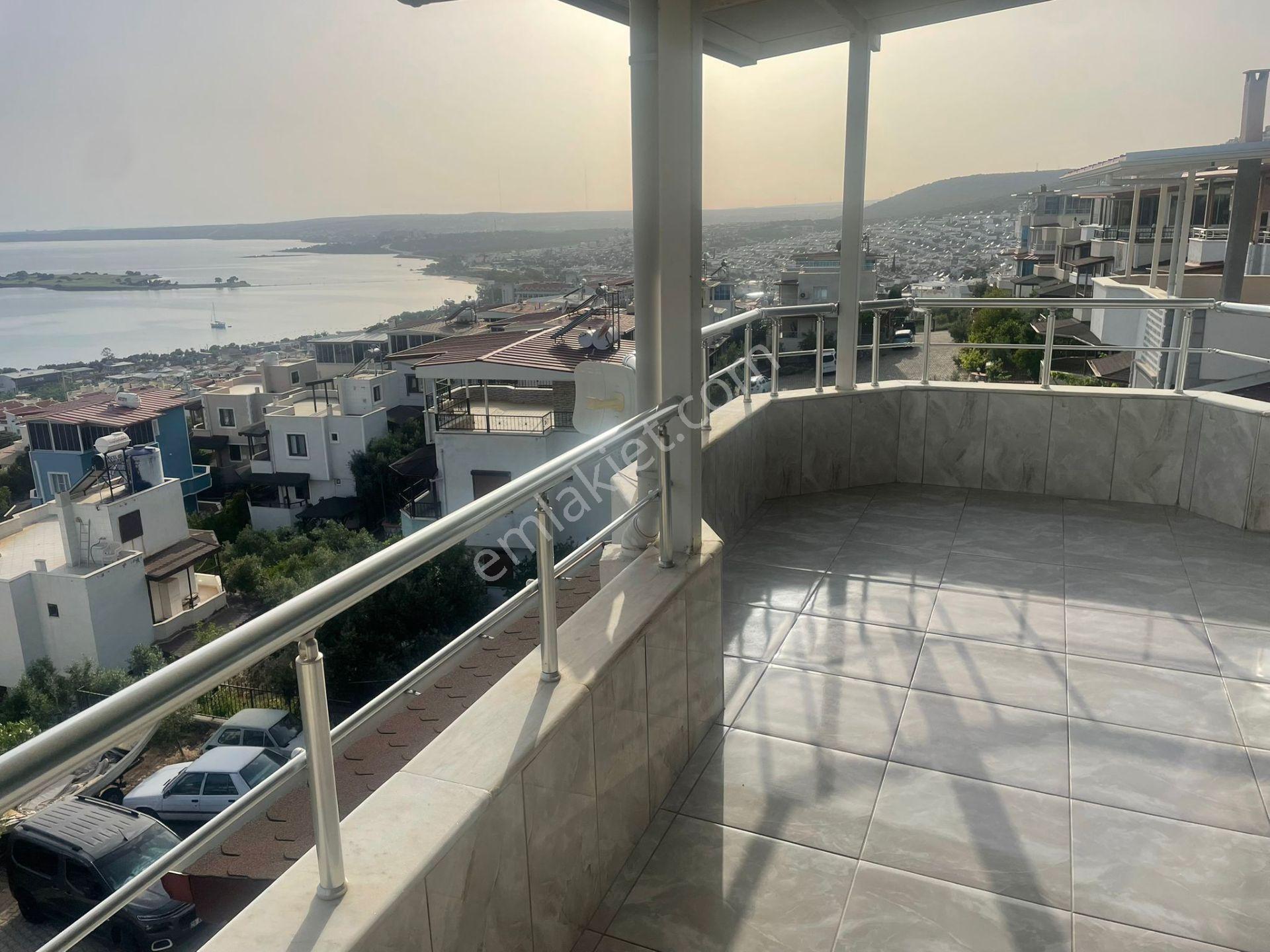 Muhteşem Deniz Manzaralı Bahçeli Önü Açık Köşe Konum Lüks Villa - Görsel 34