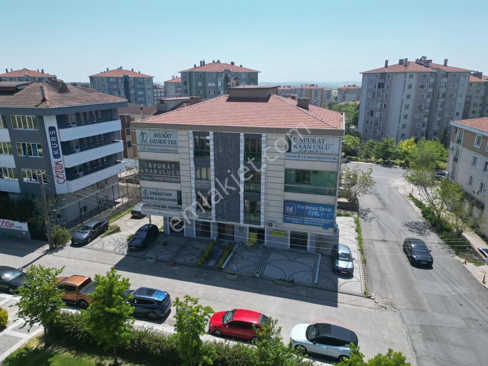 Turyap Premium'dan Alipaşa Mah.de Satılık 2+0 Ofis&büro
