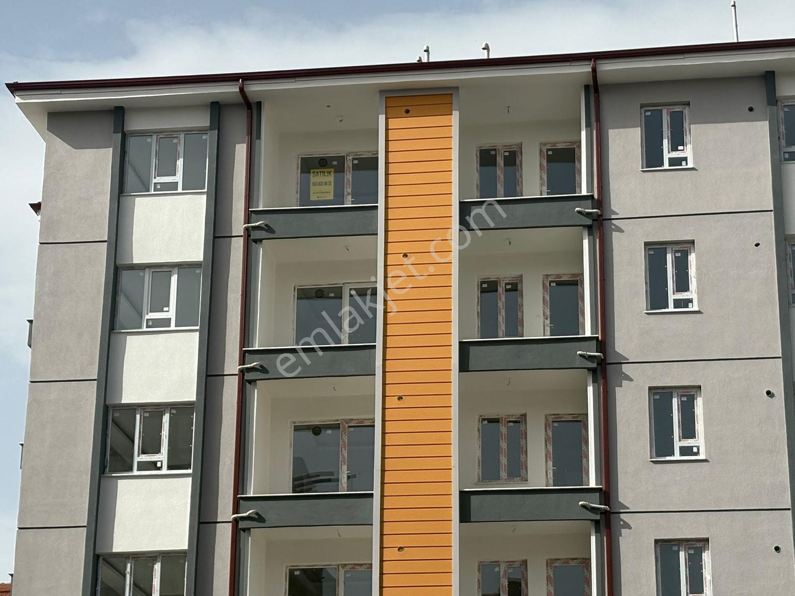 Deregümü Yeni Site İçerisinde 2+1 En Üst Kat Manzaralı Daire - Görsel 2