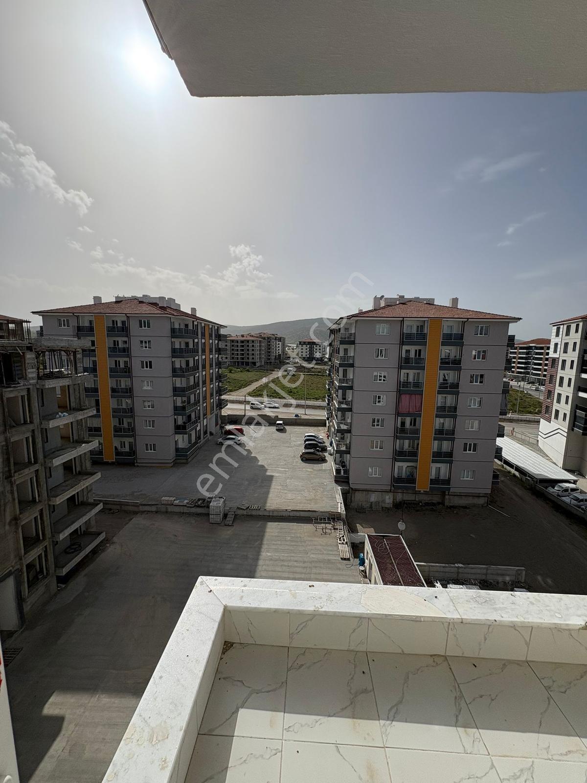 Deregümü Yeni Site İçerisinde 2+1 En Üst Kat Manzaralı Daire - Görsel 25