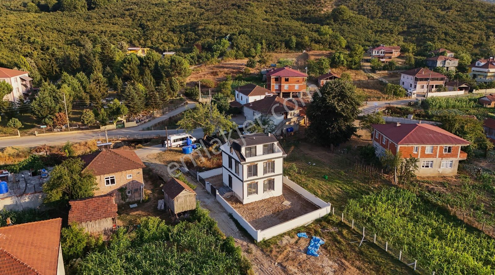 Kocaali Demiraçma Da 6+1 Geniş Bahçeli Muhteşem Tripleks Villa - Görsel 8