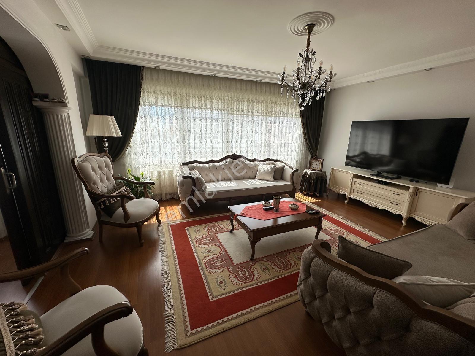 Şehir Merkezi Satılık 120m² 2+1 Geniş Daire - Görsel 12