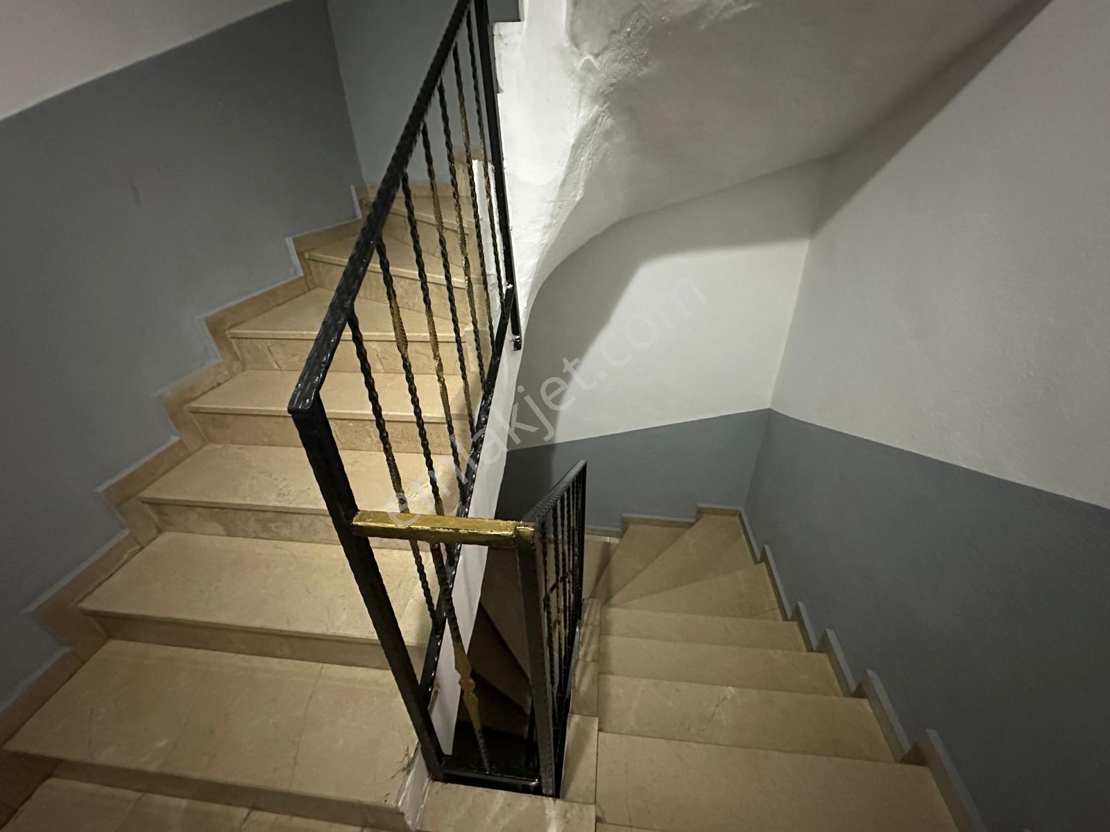 Şehir Merkezi Satılık 120m² 2+1 Geniş Daire - Görsel 30