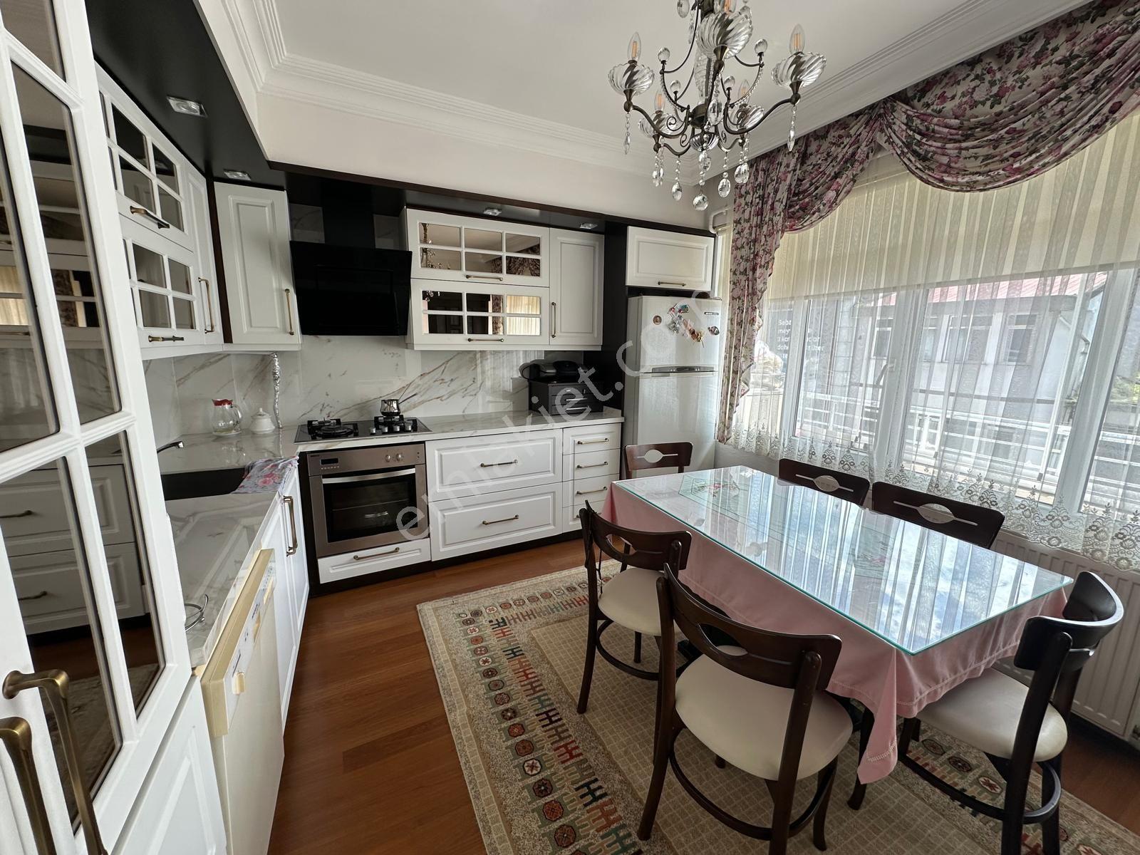 Şehir Merkezi Satılık 120m² 2+1 Geniş Daire - Görsel 4