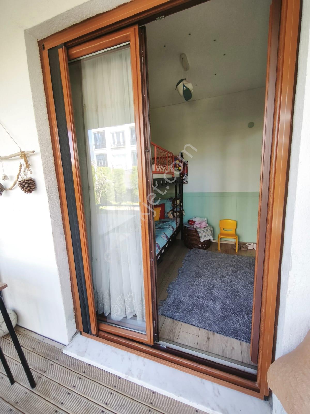 Cumhuriyet Mahallesinde, Havuz Manzaralı, 2+1 Fırsat Daire - Görsel 40