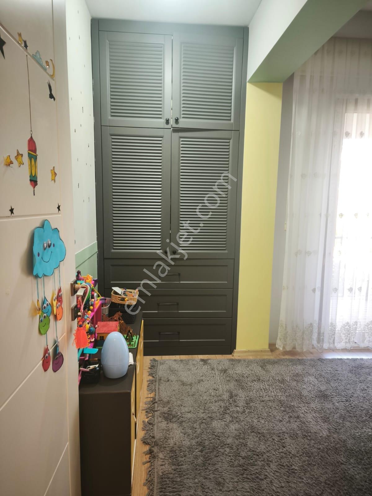 Cumhuriyet Mahallesinde, Havuz Manzaralı, 2+1 Fırsat Daire - Görsel 12