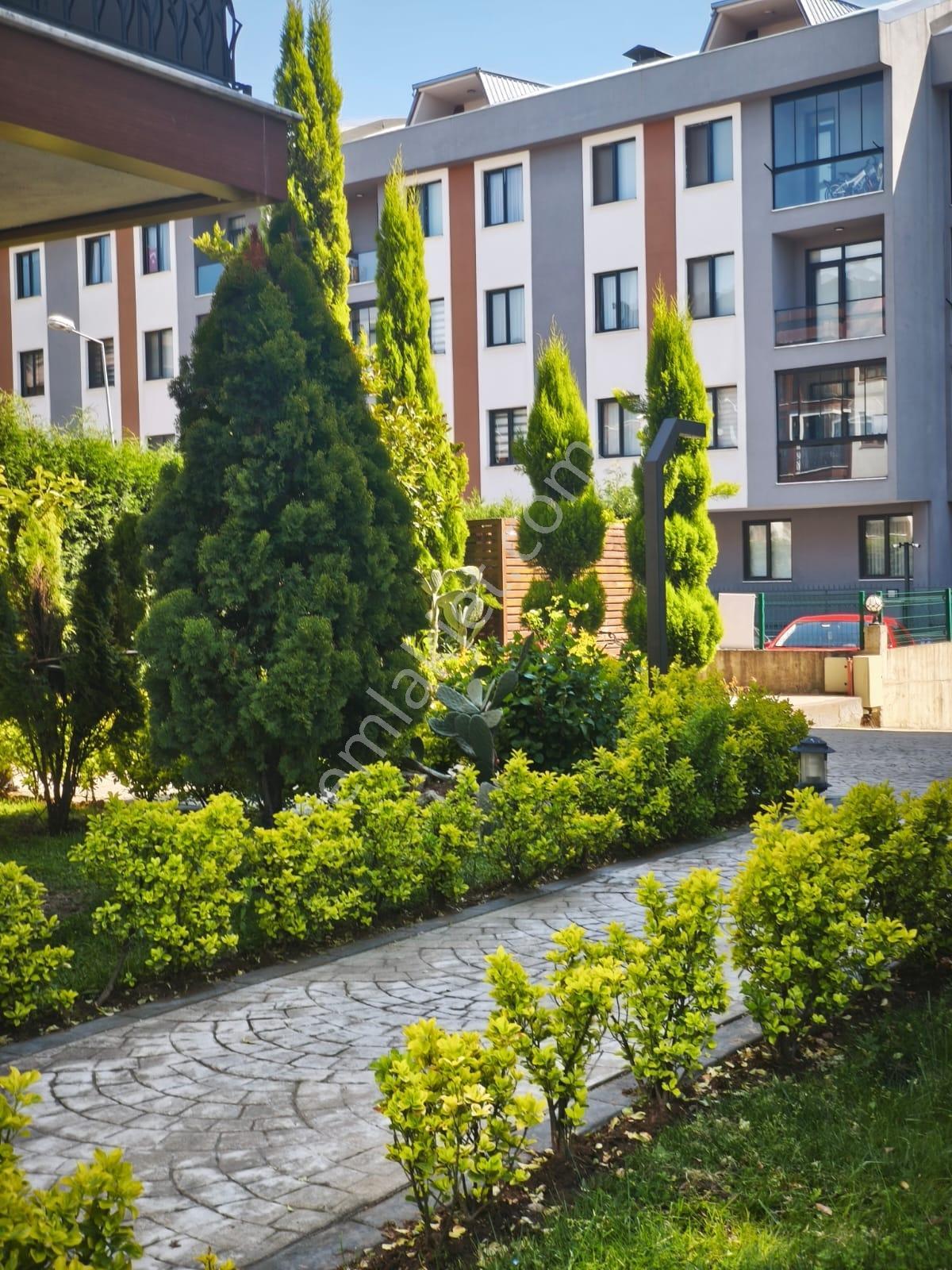 Cumhuriyet Mahallesinde, Havuz Manzaralı, 2+1 Fırsat Daire - Görsel 25