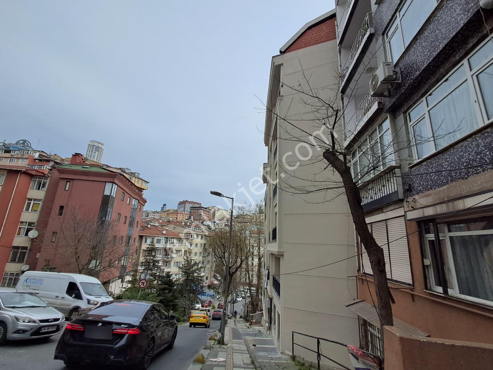 Nişantaşı Akkirman Sokakta 3+1 Satılık Bahçe Katı Fırsat Daire - Görsel 17