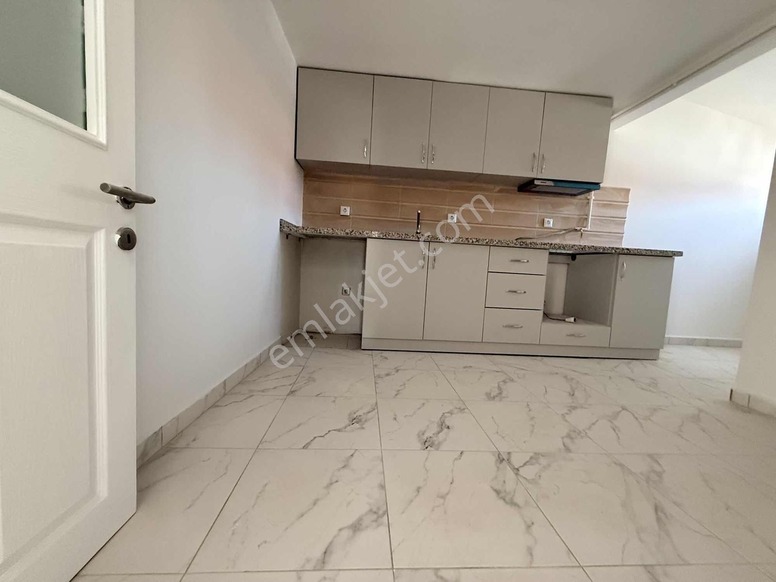 Ümraniye Elmalıkent Mahallesi 3+1 Kiralık Daire - Görsel 2