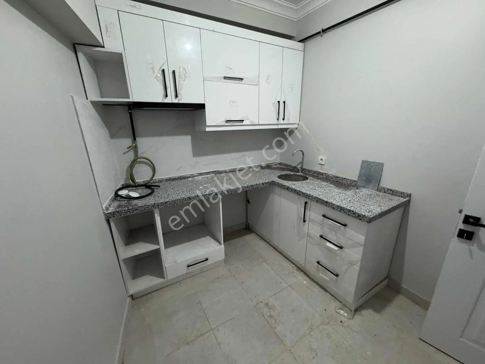 Ortabayırda Metroya Yakın Yeni Binada Kiralık 1+1 Daire - Görsel 5
