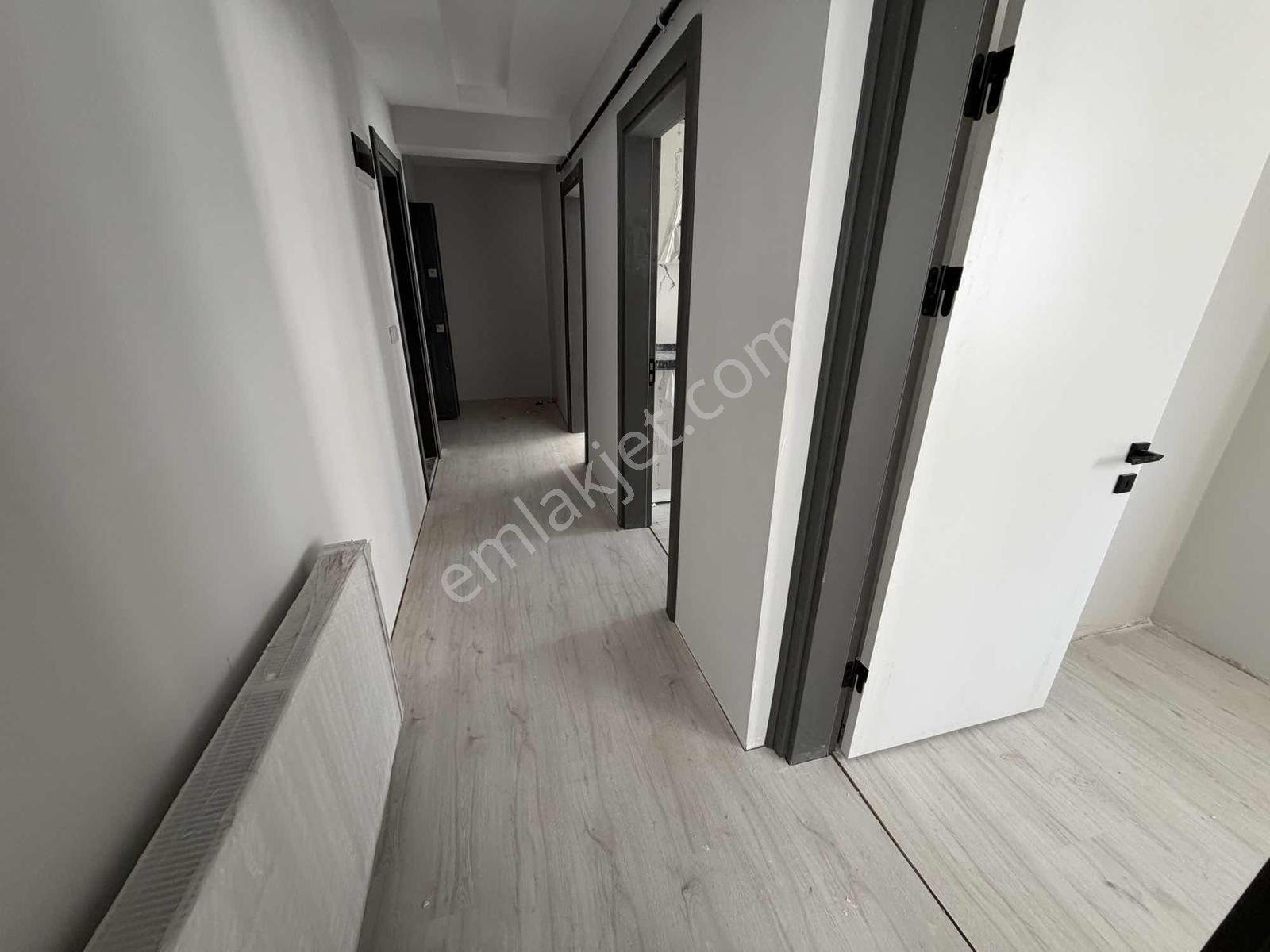Yağmur Emlak'tan Merkezi Konum Açık Cephe Ara Kat 2+1 Daire - Görsel 8