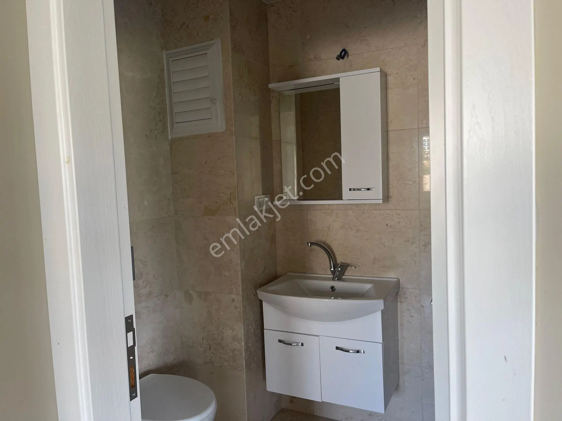 Kargıcak'ta Doğa Manzaralı Eşyalı 1+1 Satılık Daire