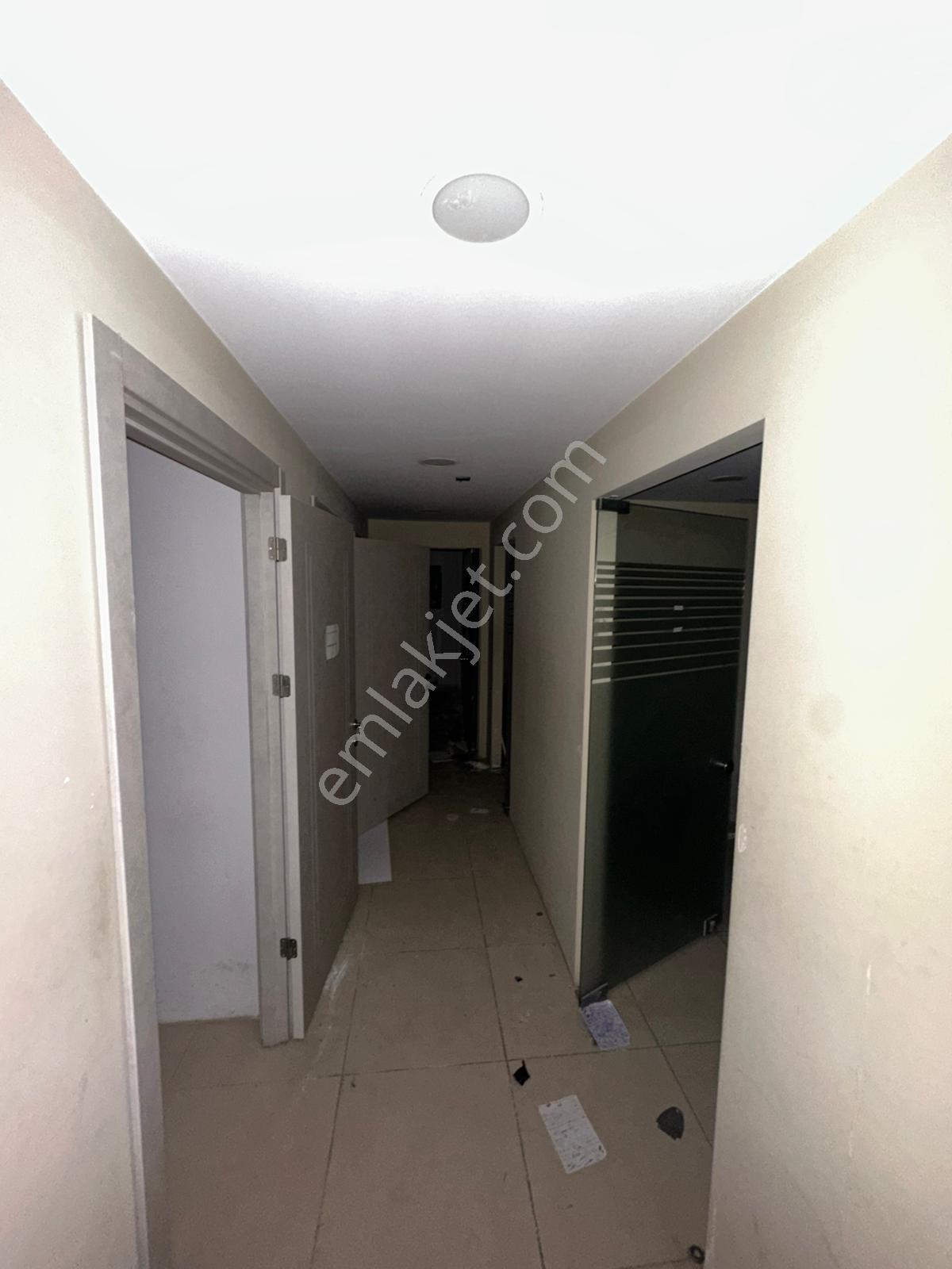Çigdem Emlak'tan Cadde Üstünde Geniş Kiralık Ofis - Görsel 26