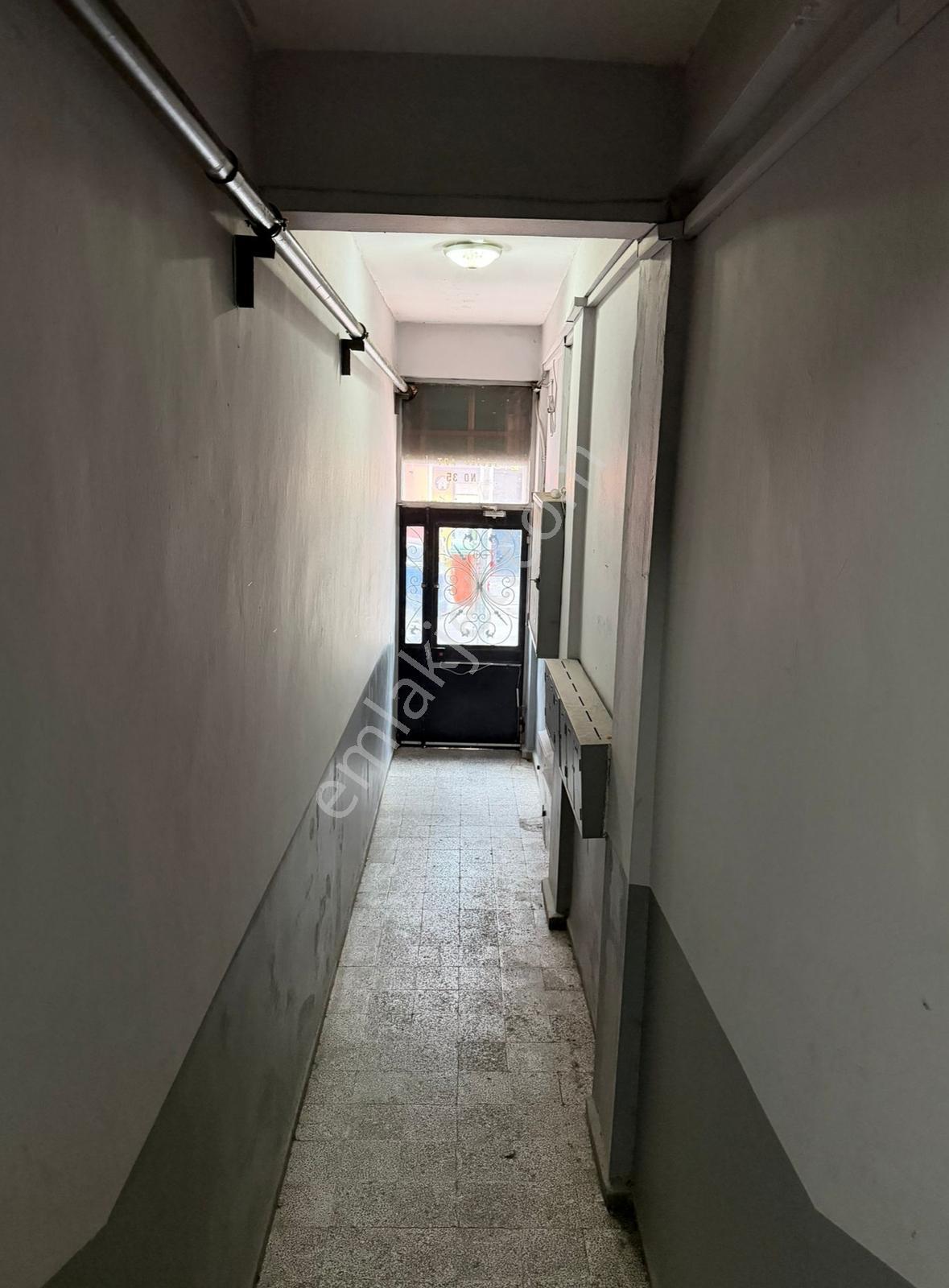Setbaşında 1+160 M2 Kombili Temiz Kullanışlı Daire - Görsel 9