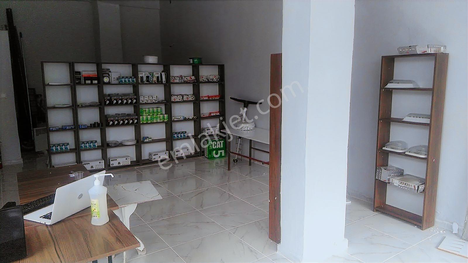 Urla Mareşal Fevzi Çakmak Mahallesinde Kiralık İş Yeri - Görsel 7