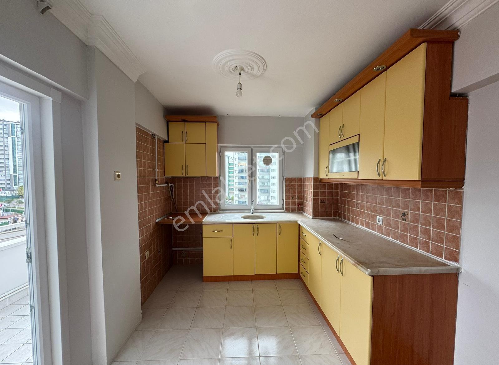 İlkadım Duruşehirde Merkezi Konumda Ferah 2+1 Kiralık Daire - Görsel 17